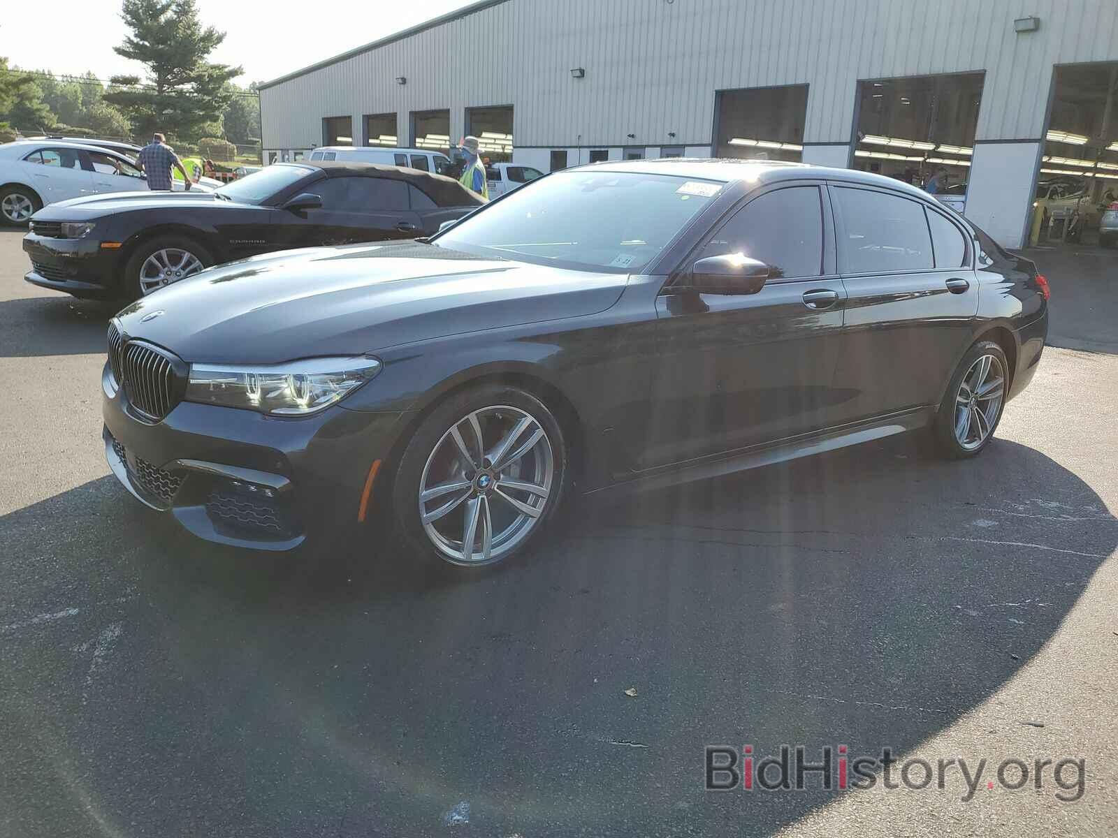 Photo WBA7E4C54HGU99111 - BMW 7 Series 2017