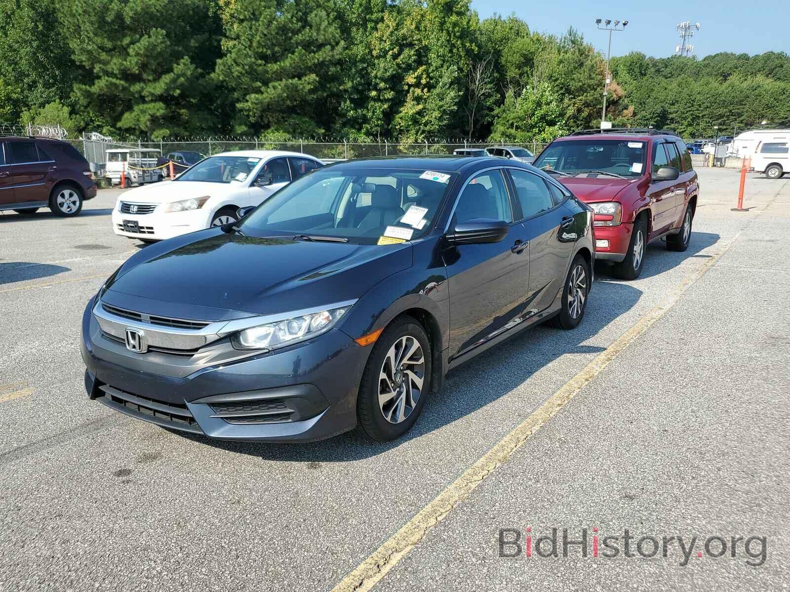 Photo 19XFC2F78JE017218 - Honda Civic Sedan 2018