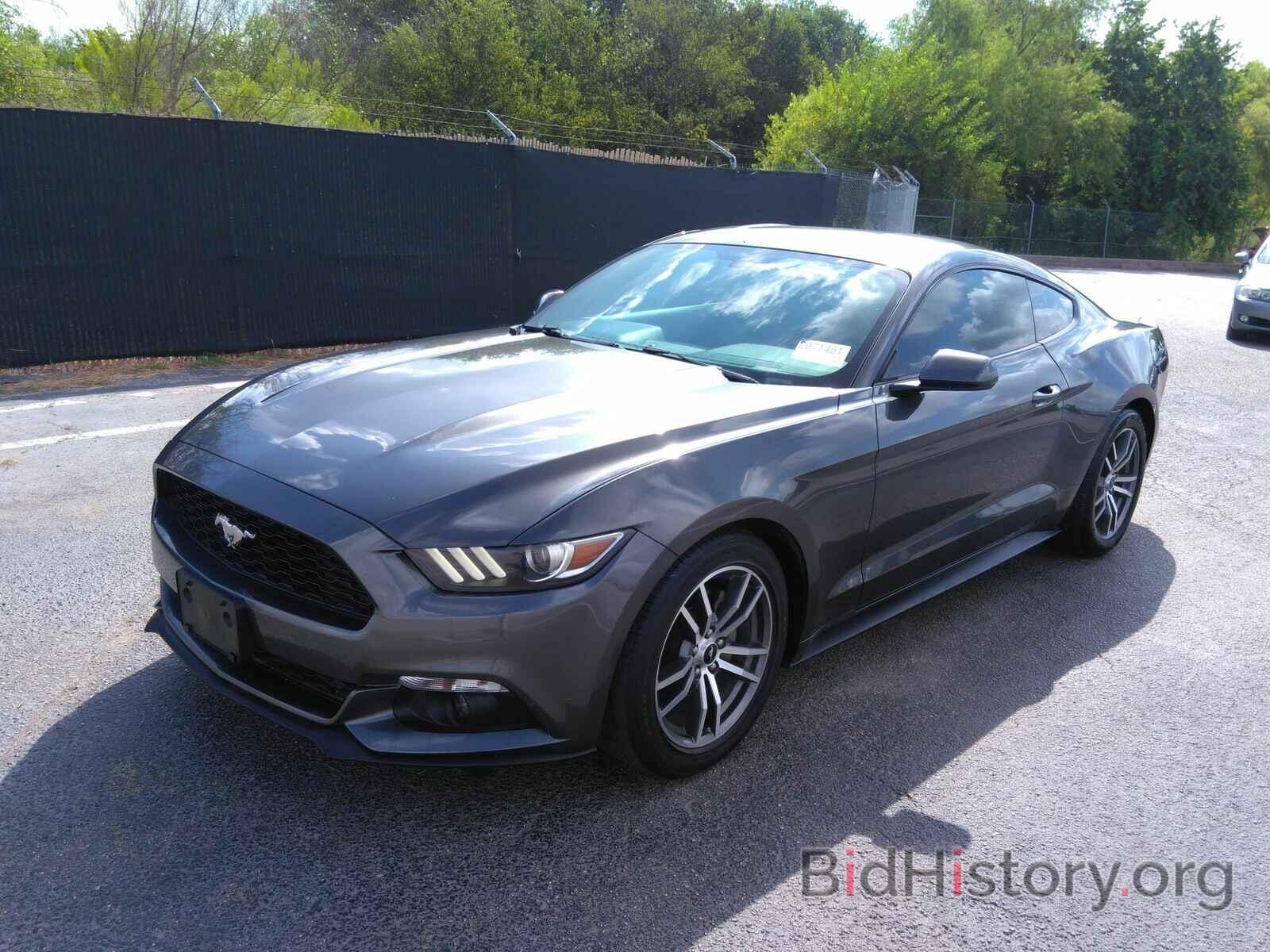 Photo 1FA6P8TH0G5262044 - Ford Mustang 2016
