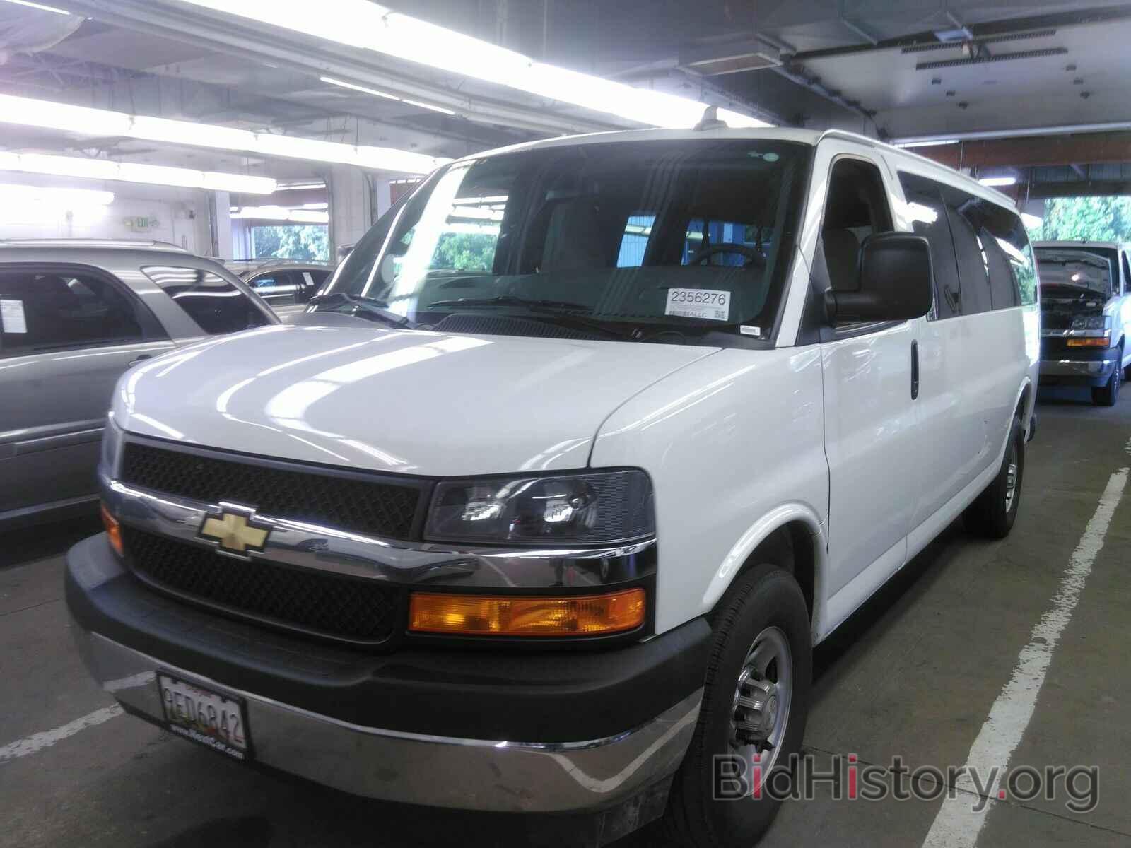 Photo 1GAZGPFP7K1349257 - Chevrolet Express Passenger 2019