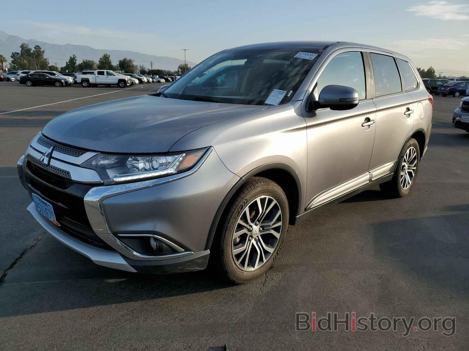 Photo JA4AD3A3XJZ055419 - Mitsubishi Outlander 2018