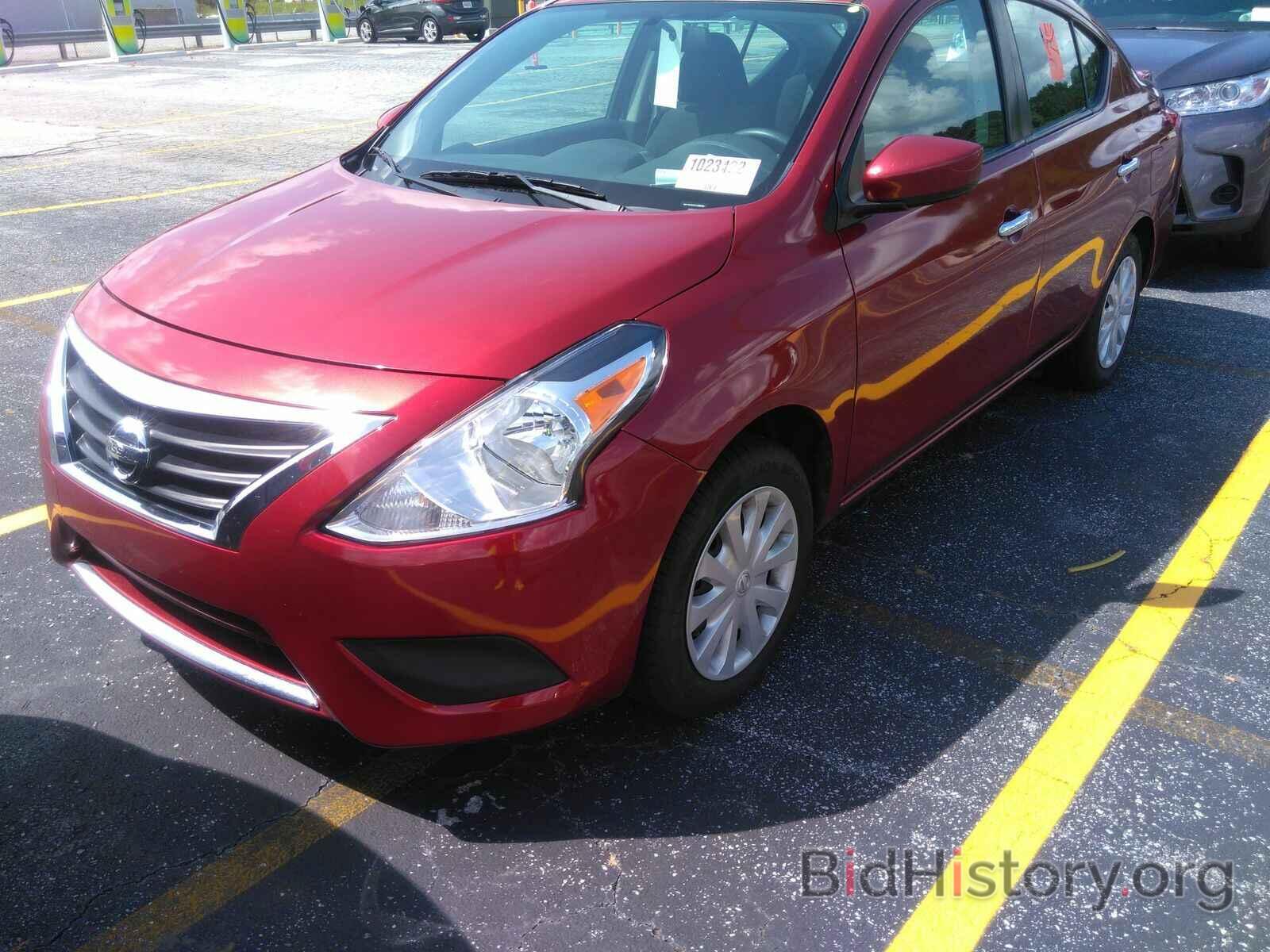 Photo 3N1CN7AP7JL885761 - Nissan Versa Sedan 2018