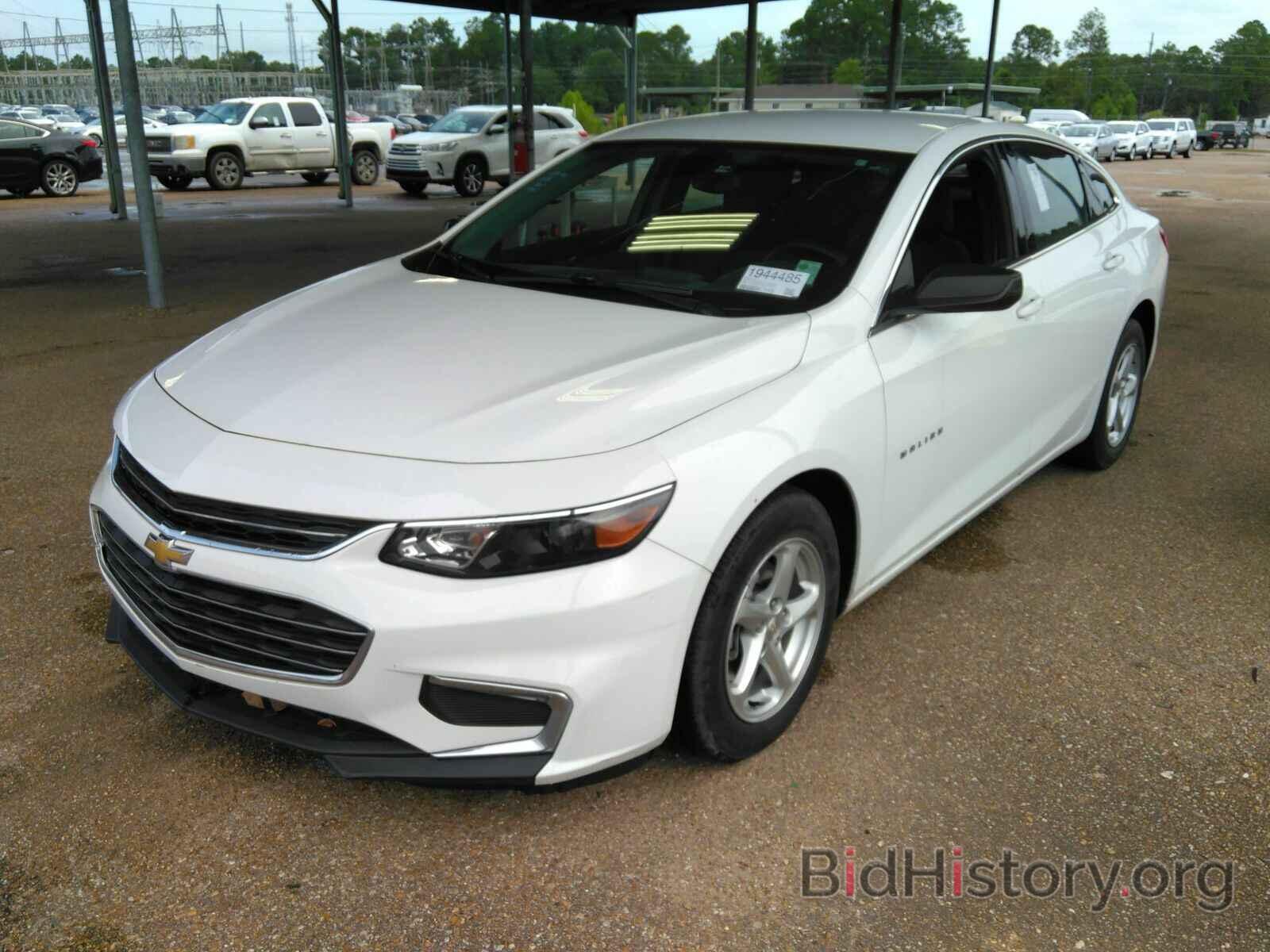 Photo 1G1ZB5ST4JF108120 - Chevrolet Malibu 2018