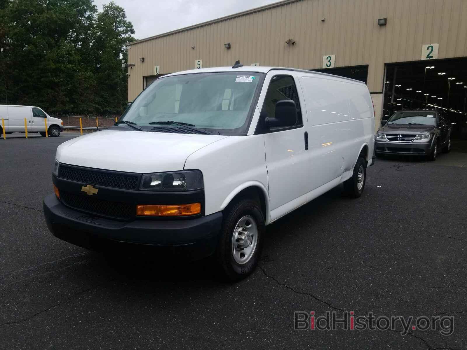 Photo 1GCWGBFG7L1141233 - Chevrolet Express Cargo Van 2020