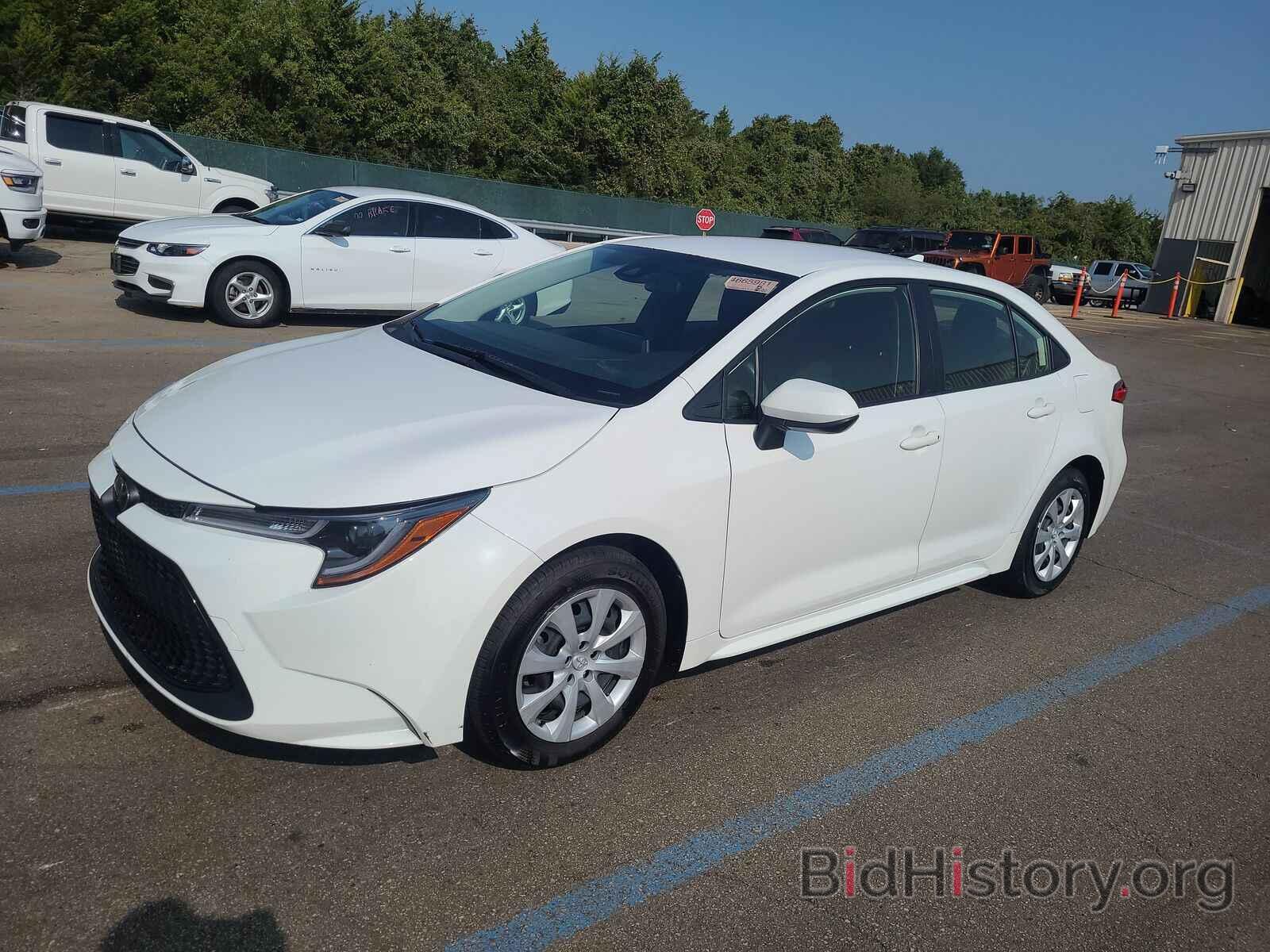 Photo JTDEPRAE5LJ047250 - Toyota Corolla LE 2020