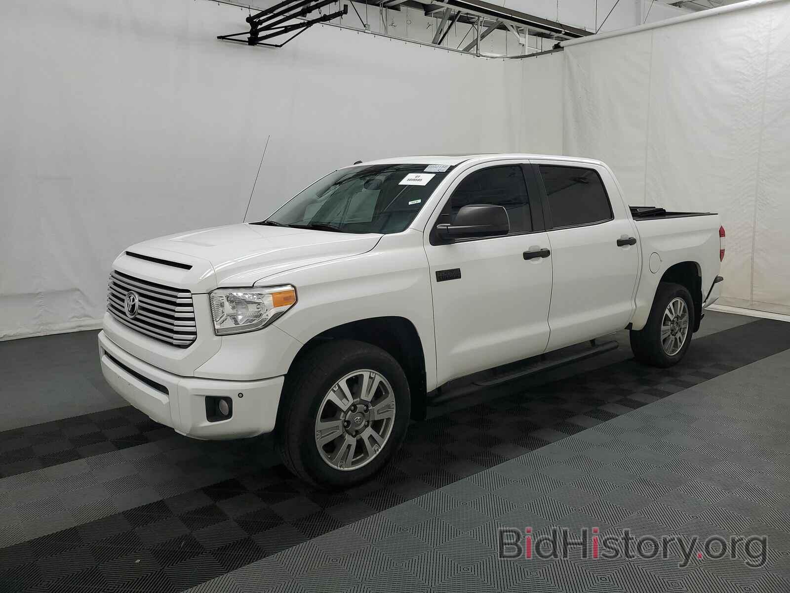 Photo 5TFAY5F17HX597855 - Toyota Tundra 4WD 2017