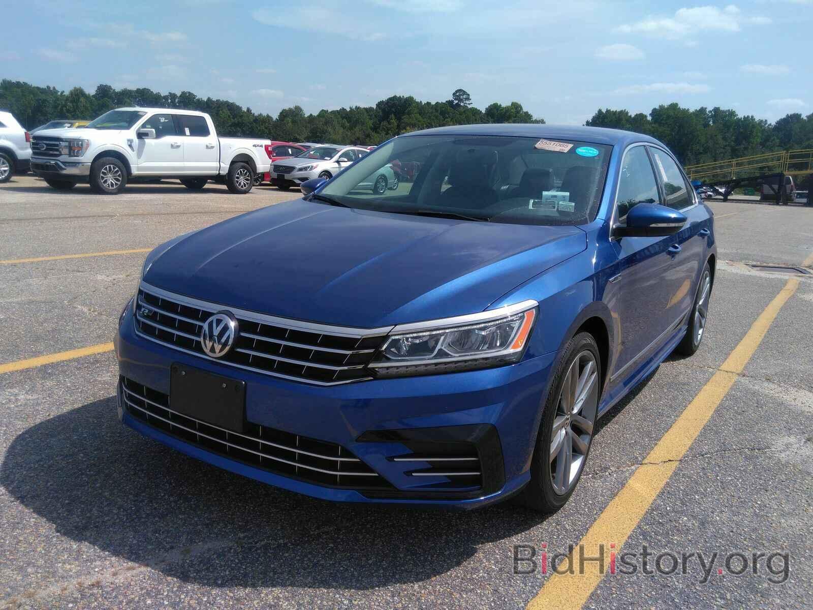 Photo 1VWDT7A30HC020640 - Volkswagen Passat 2017