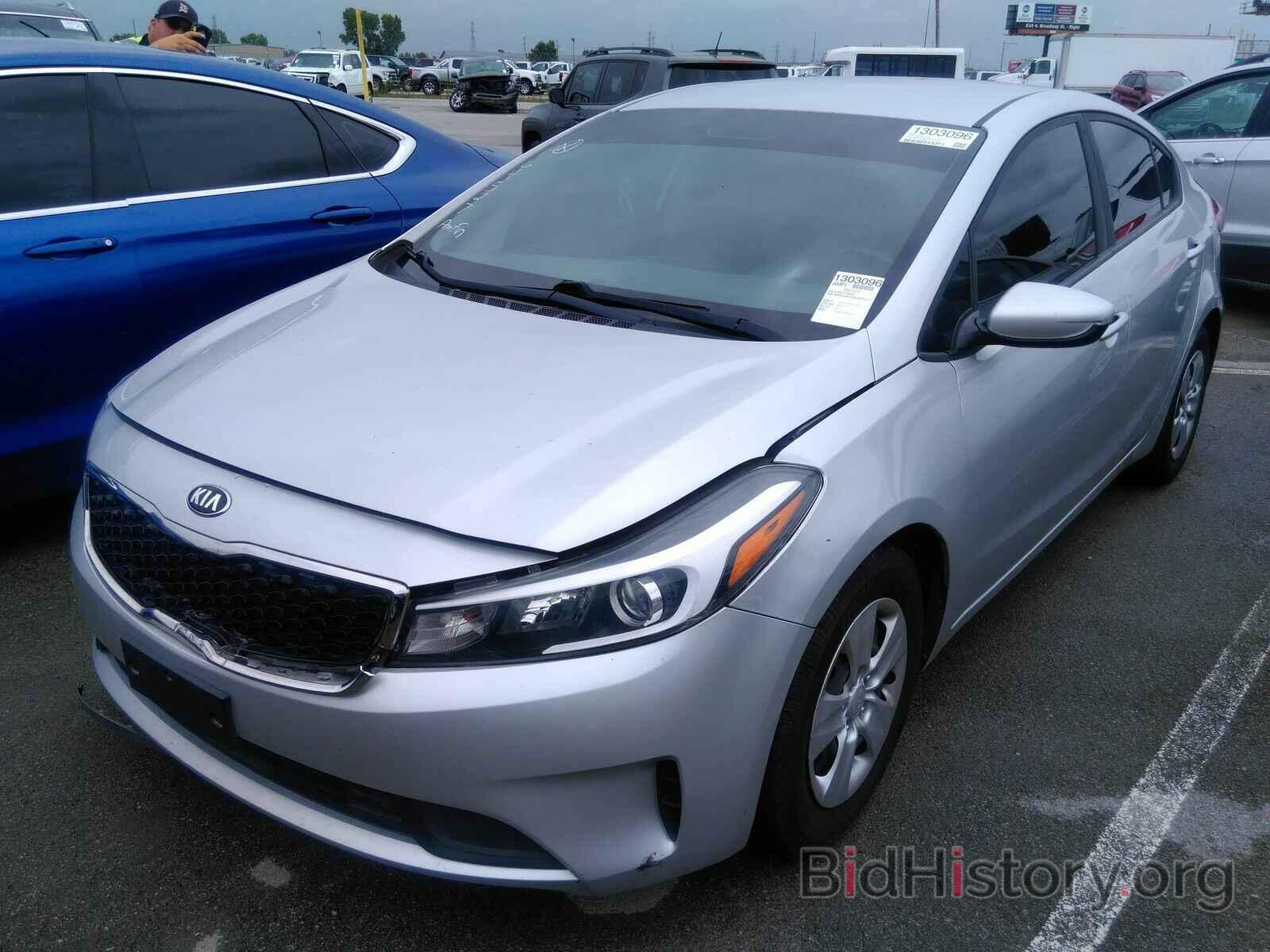 Photo 3KPFL4A76JE164527 - Kia Forte LX 2018