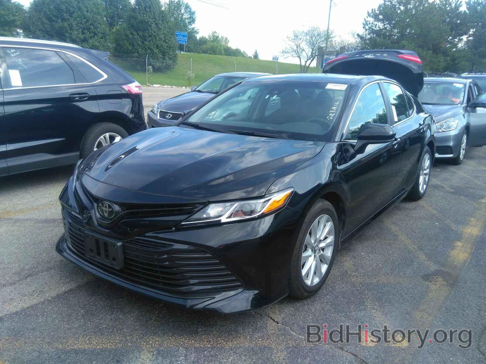 Photo 4T1B11HK0KU765671 - Toyota Camry LE 2019