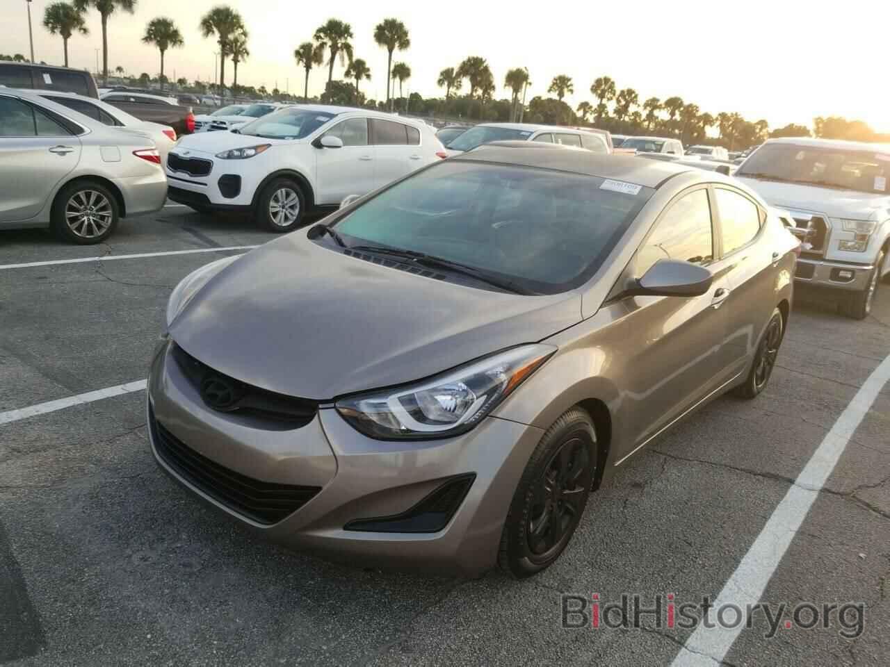 Photo 5NPDH4AE8GH773999 - Hyundai Elantra 2016