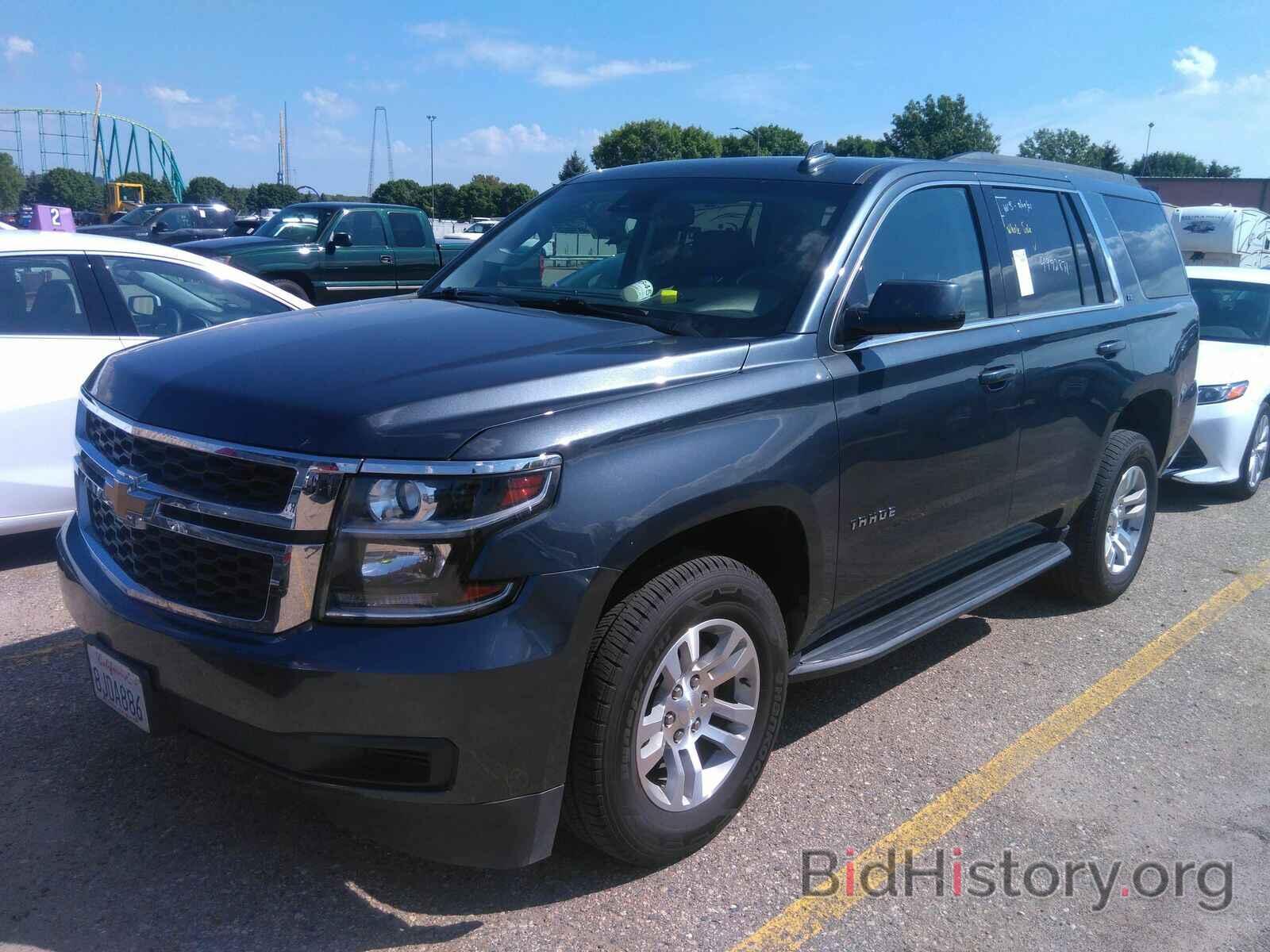 Photo 1GNSKBKC5KR303979 - Chevrolet Tahoe 2019