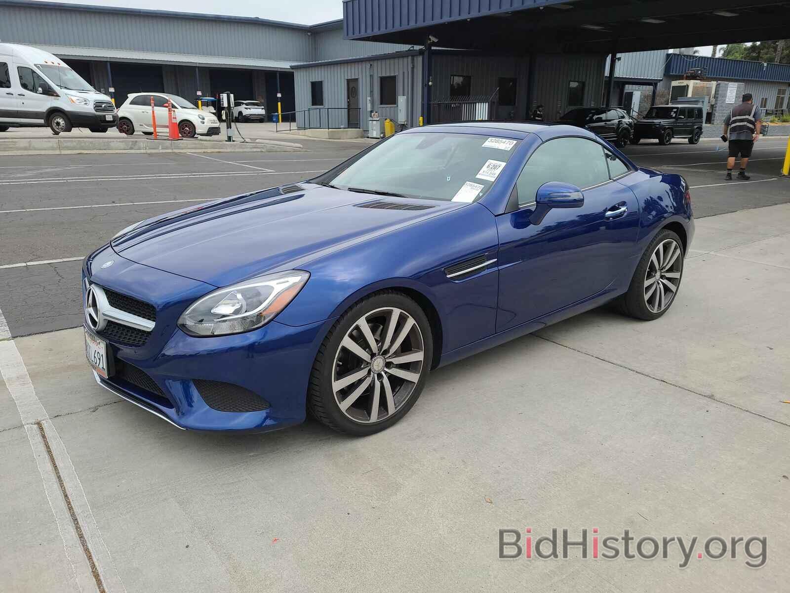 Photo WDDPK3JA8HF127160 - Mercedes-Benz SLC 2017