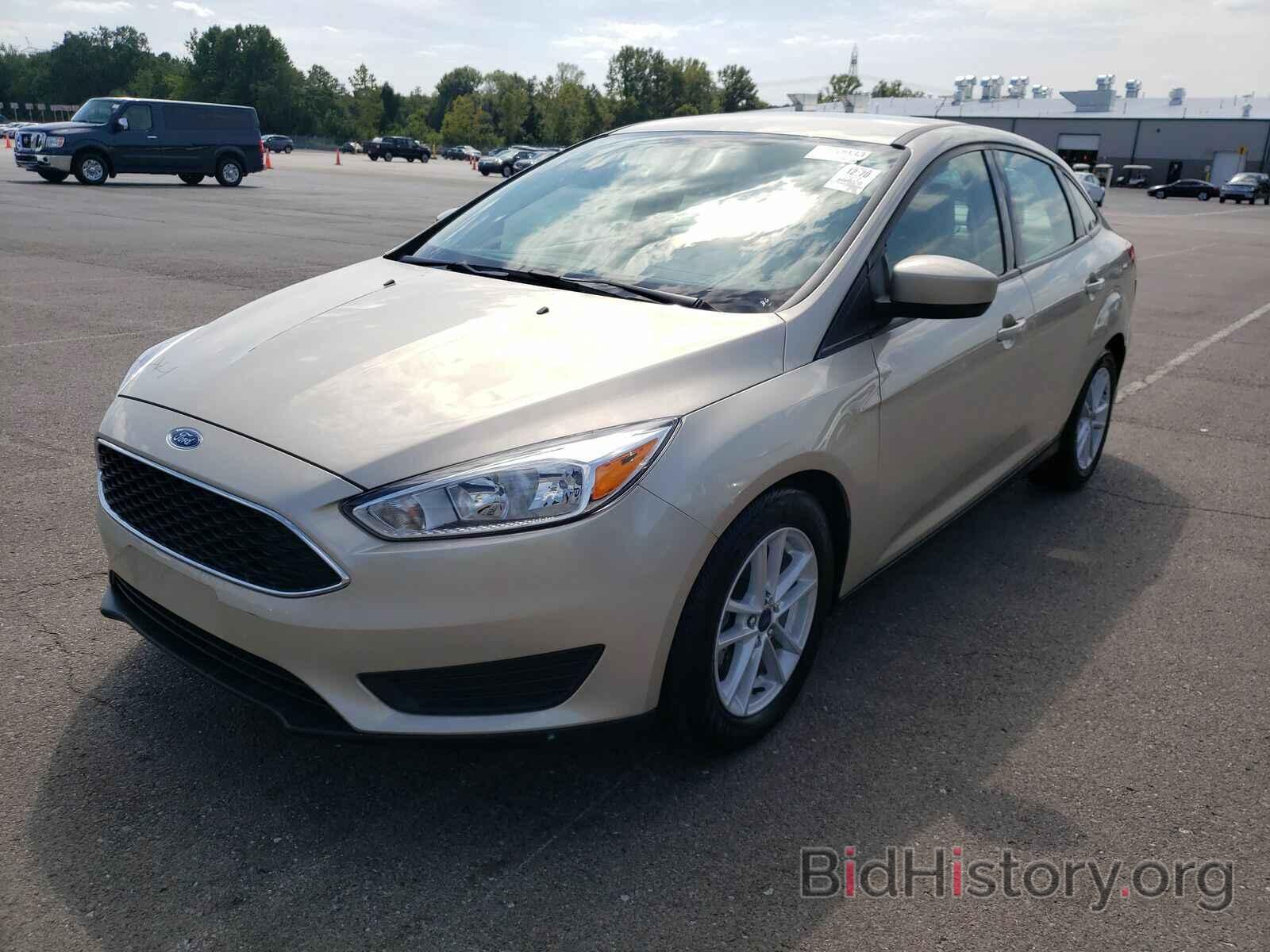 Фотография 1FADP3F22JL201394 - Ford Focus SE 2018