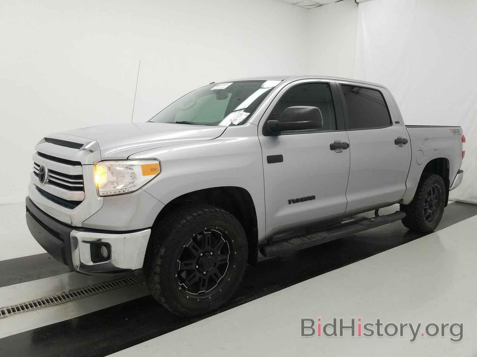 Photo 5TFDW5F14HX585861 - Toyota Tundra 4WD 2017