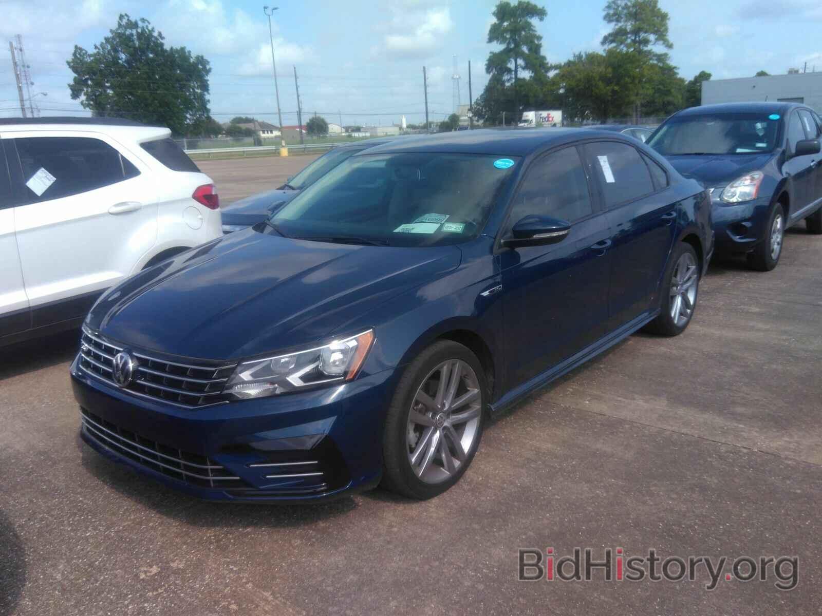 Photo 1VWAA7A30JC011256 - Volkswagen Passat 2018