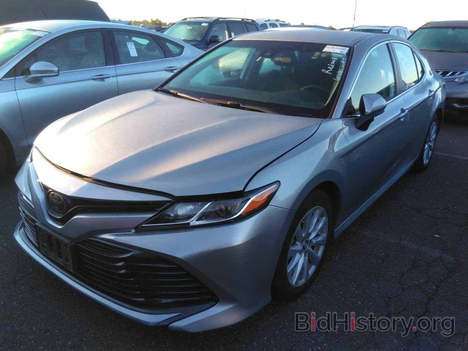 Photo 4T1B11HK0KU239959 - Toyota Camry LE 2019