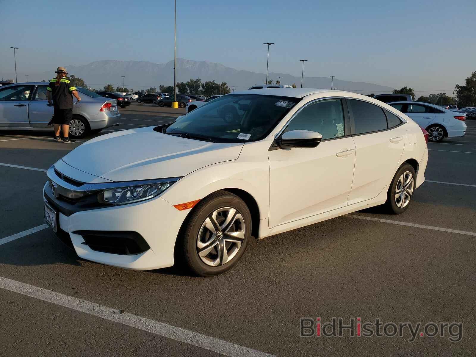 Photo 2HGFC2F58JH581584 - Honda Civic Sedan 2018