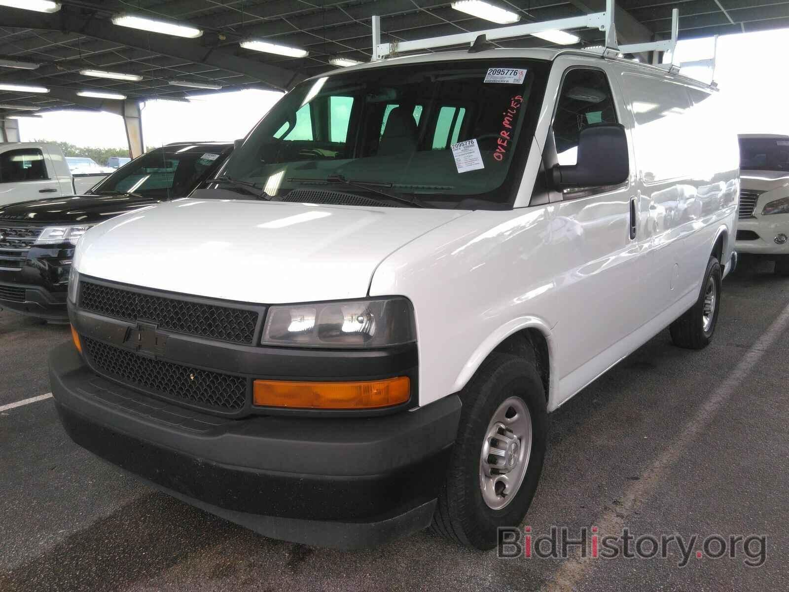 Photo 1GCWGAFG3J1304127 - Chevrolet Express Cargo Van 2018