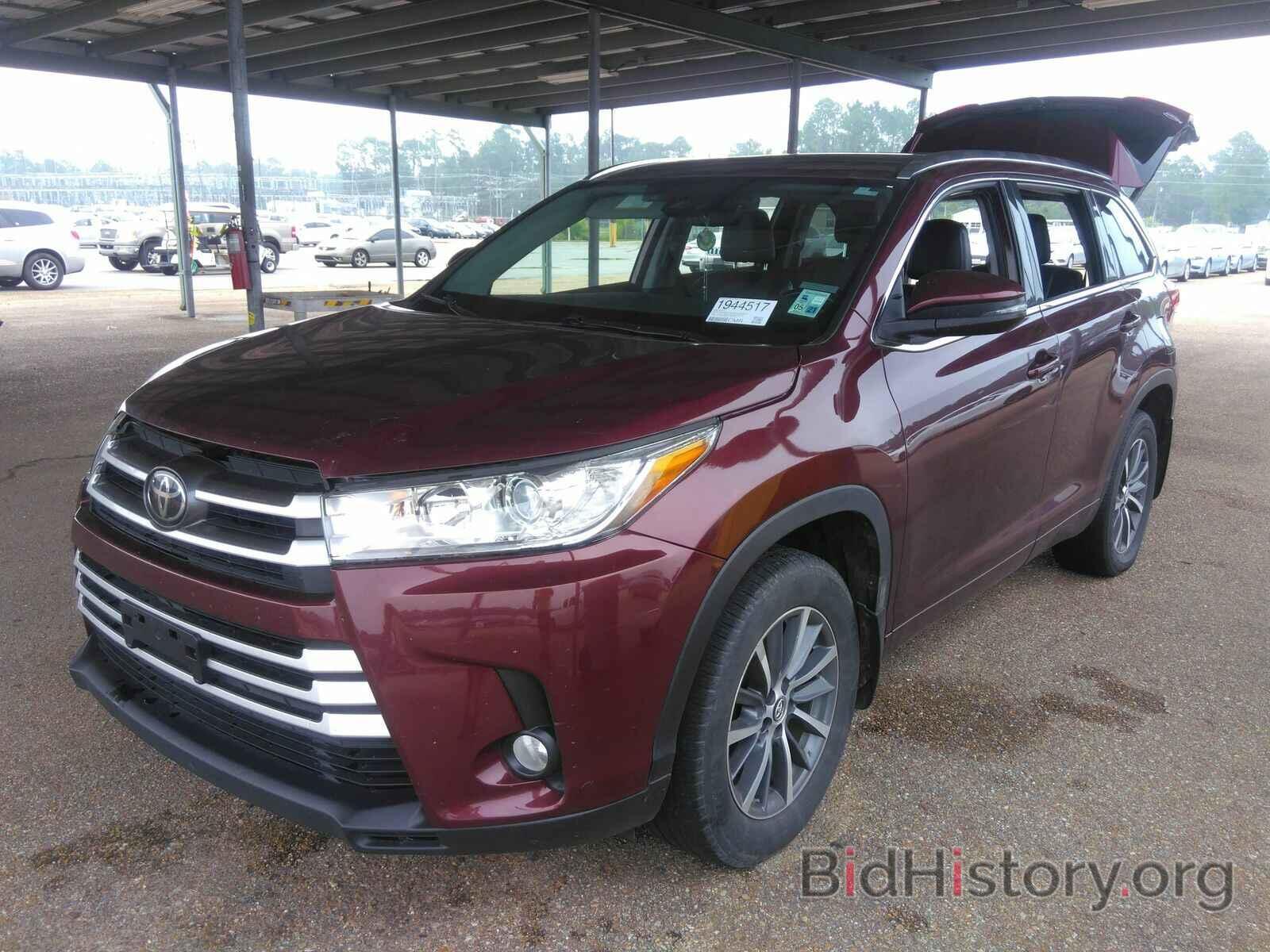 Photo 5TDJZRFH8JS818070 - Toyota Highlander 2018