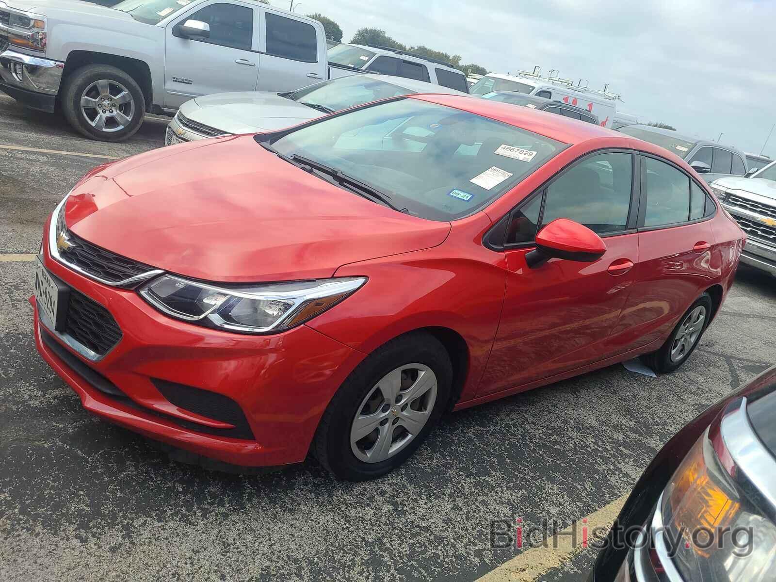 Photo 1G1BC5SM0H7121037 - Chevrolet Cruze 2017