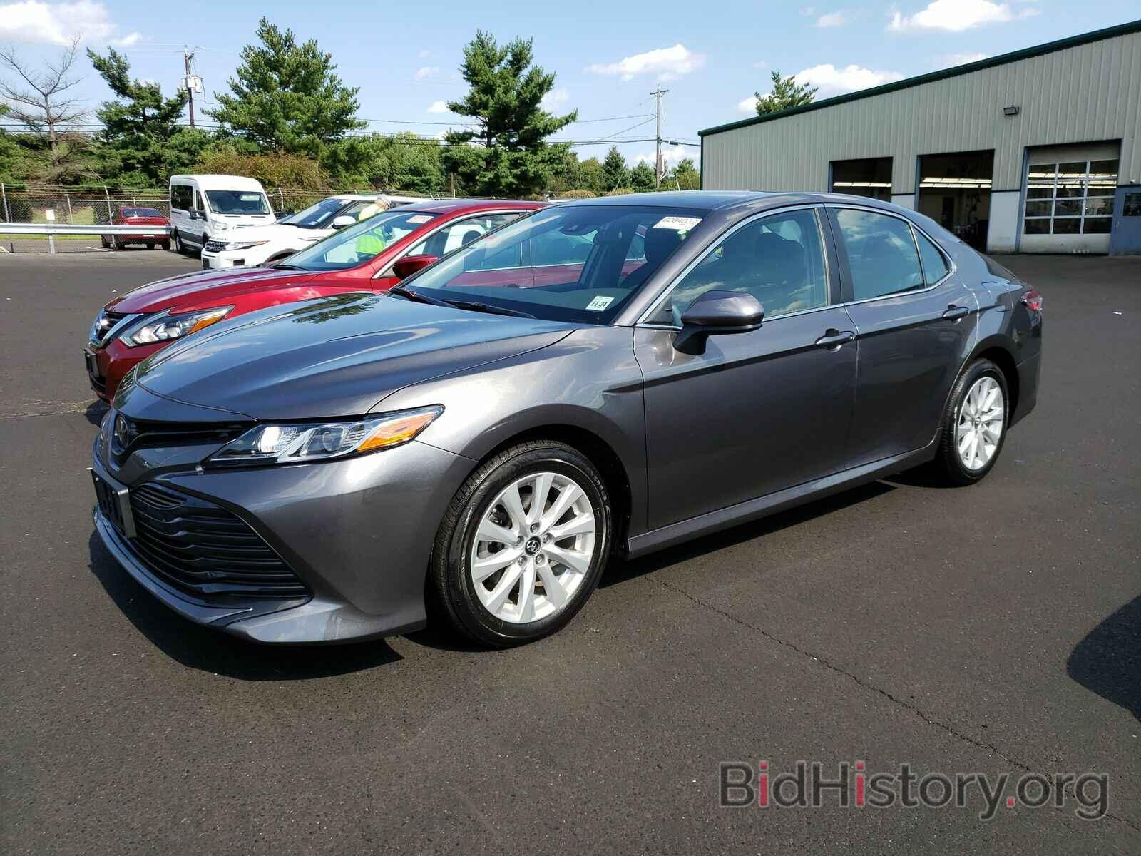 Photo 4T1B11HK6KU843550 - Toyota Camry LE 2019