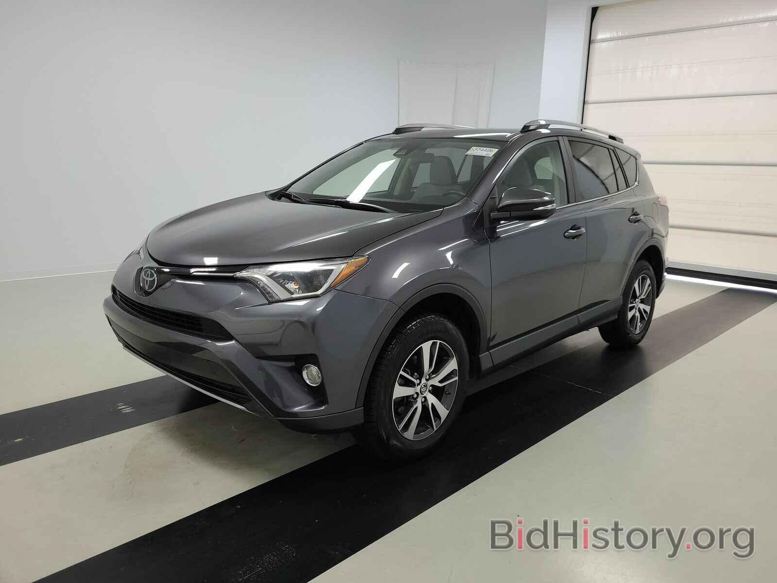 Photo JTMWFREVXJJ750972 - Toyota RAV4 2018