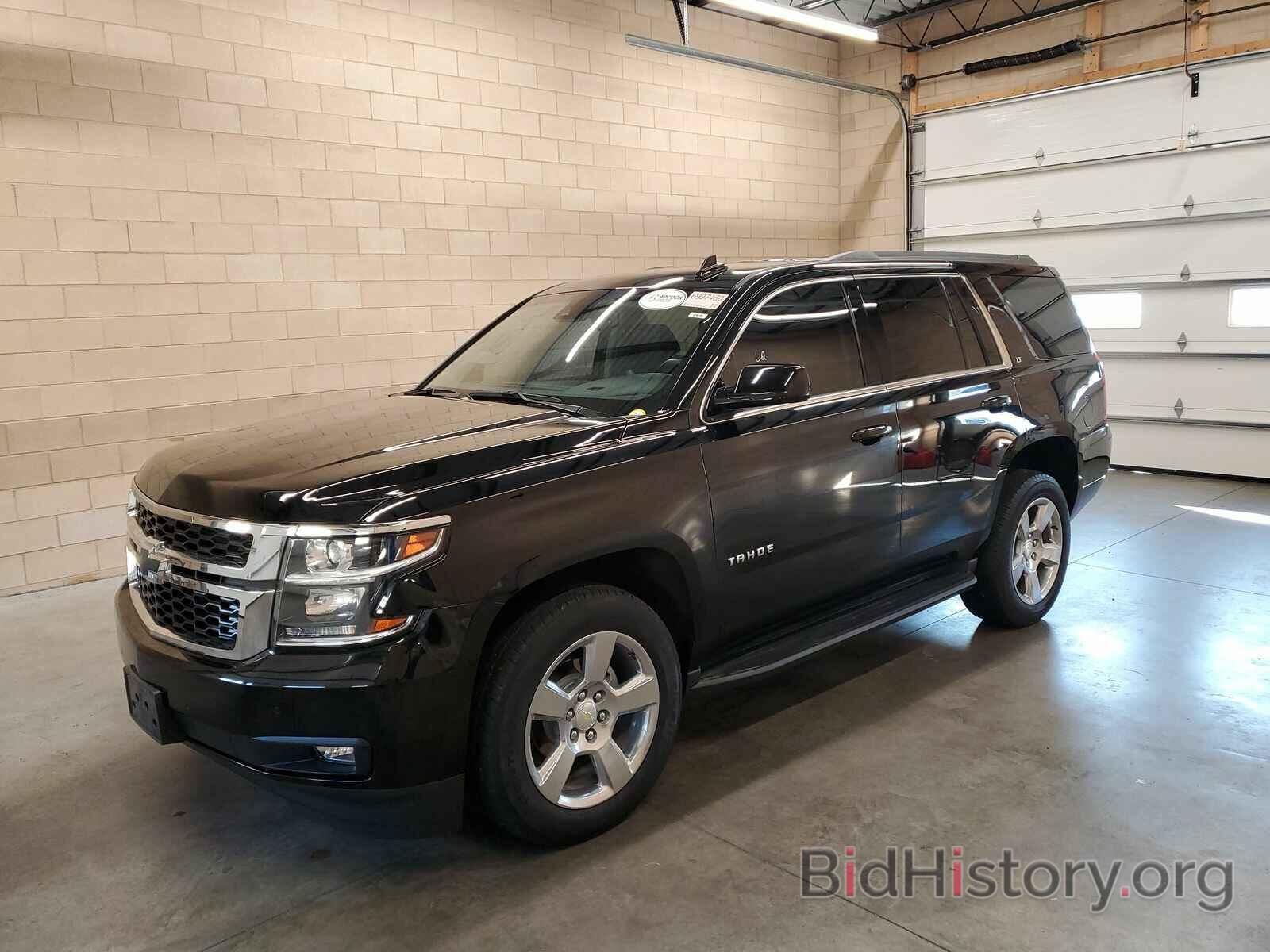 Photo 1GNSKBKC4JR101231 - Chevrolet Tahoe 2018