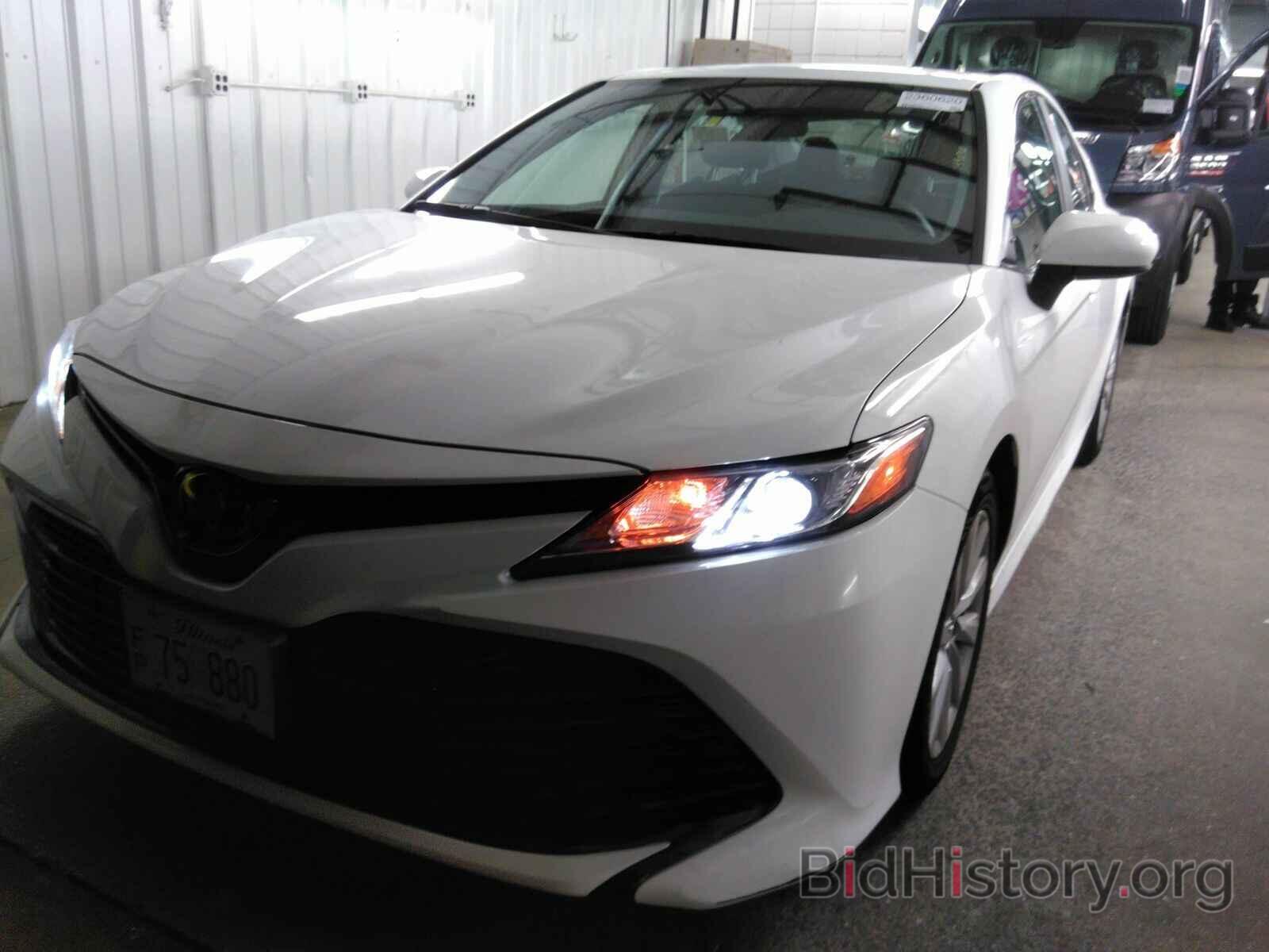 Photo 4T1B11HKXKU775513 - Toyota Camry LE 2019