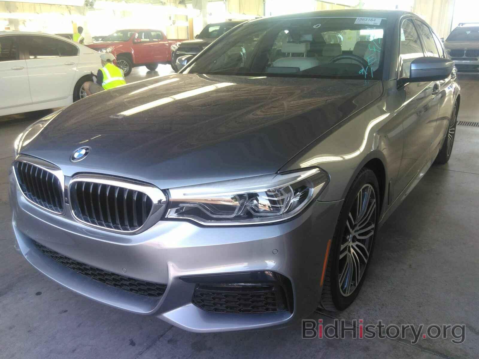 Photo WBAJE5C57KWW13384 - BMW 5 Series 2019