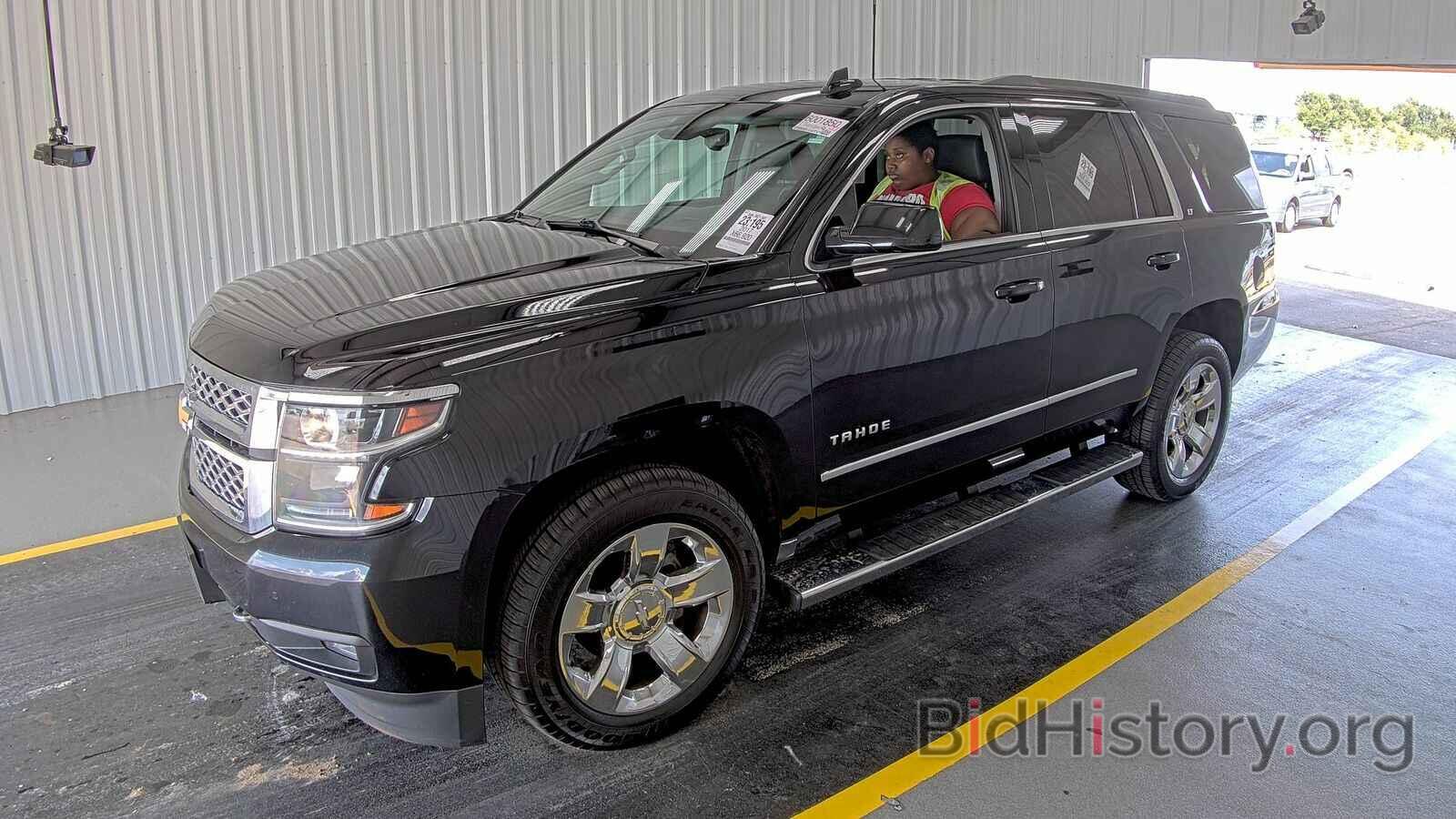 Photo 1GNSKBKC5HR385527 - Chevrolet Tahoe 2017