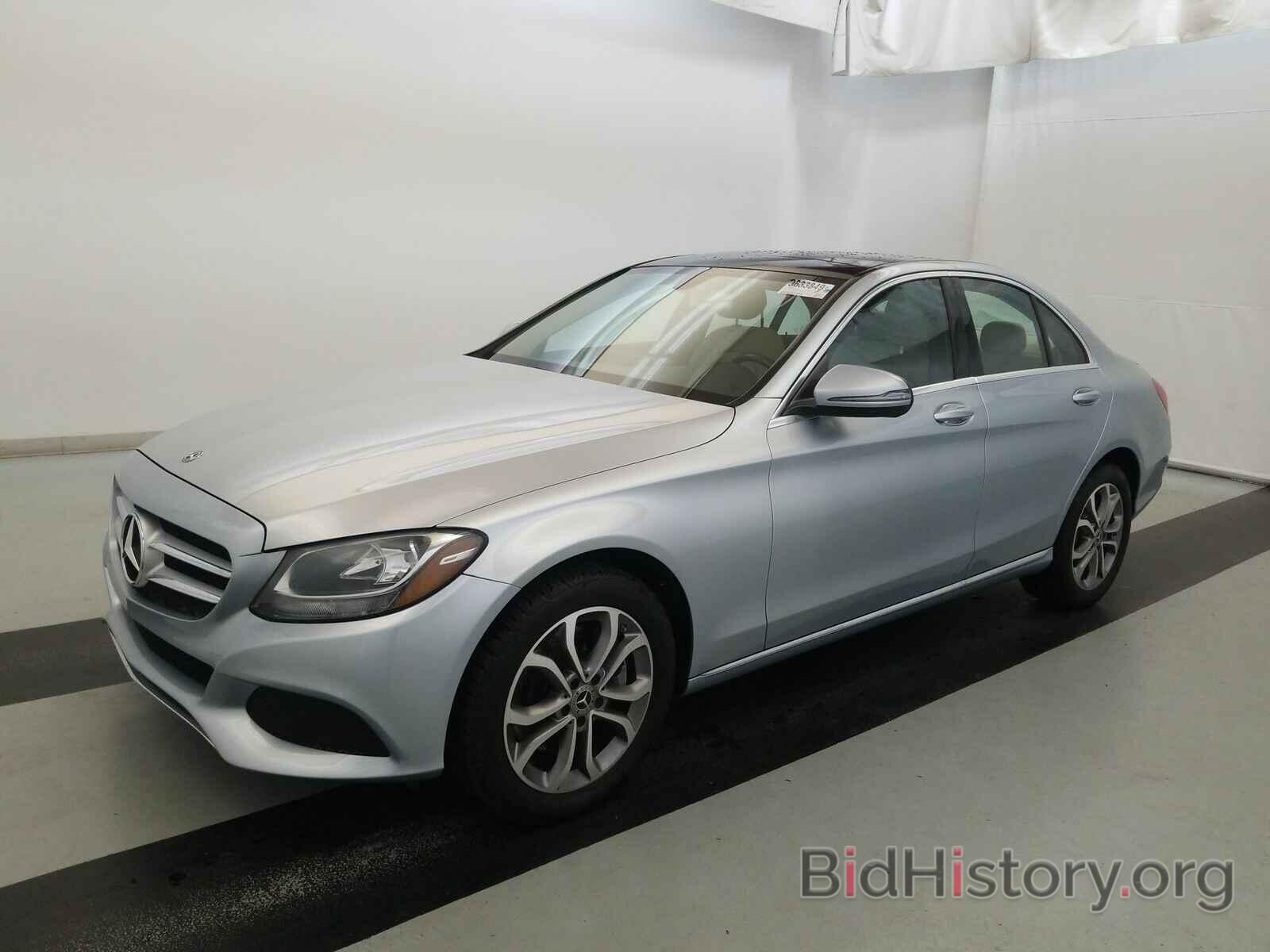 Photo 55SWF4KB0JU240696 - Mercedes-Benz C-Class 2018