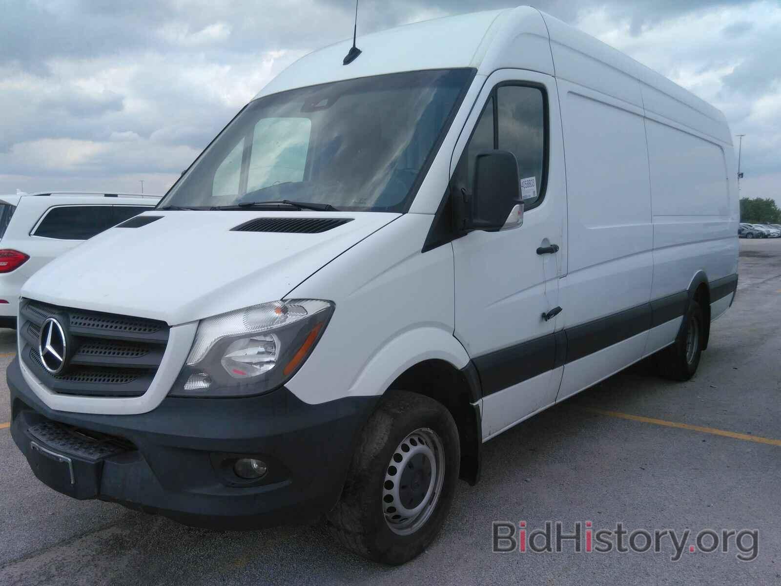 Photo WD3PF1CD8JP643085 - Mercedes-Benz Sprinter Cargo Van 2018