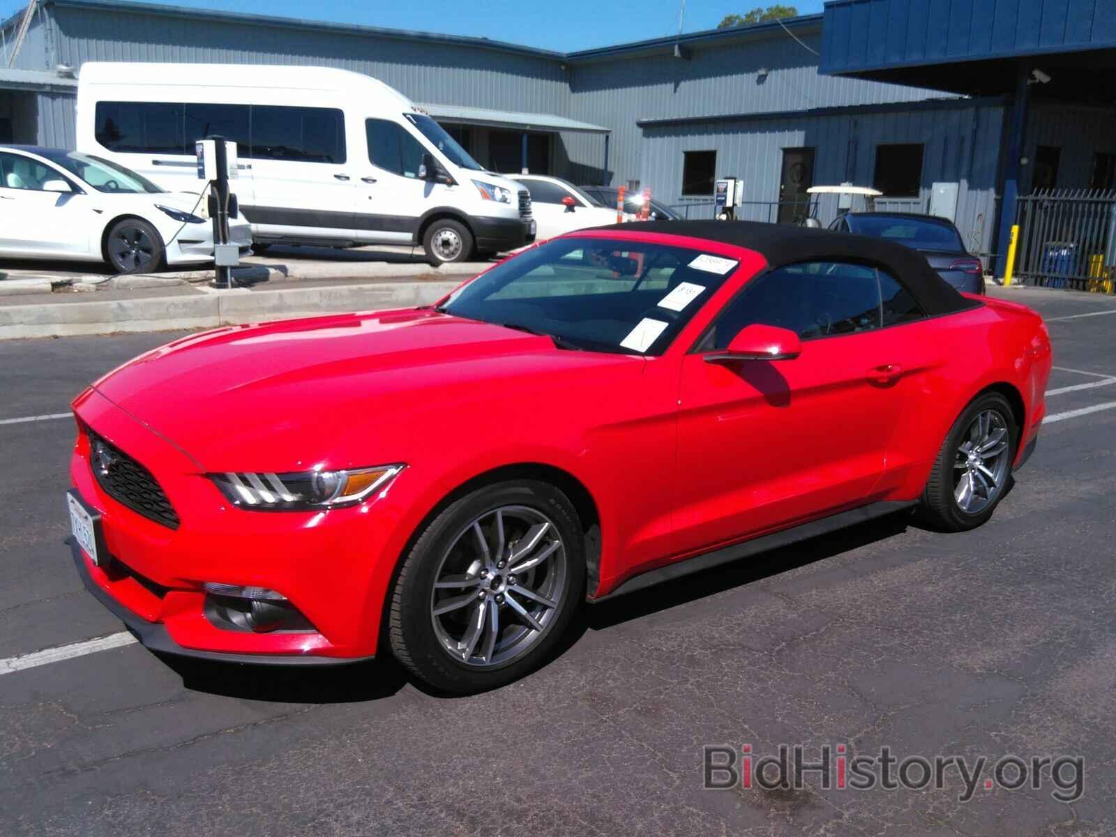 Photo 1FATP8UH9G5327992 - Ford Mustang 2016