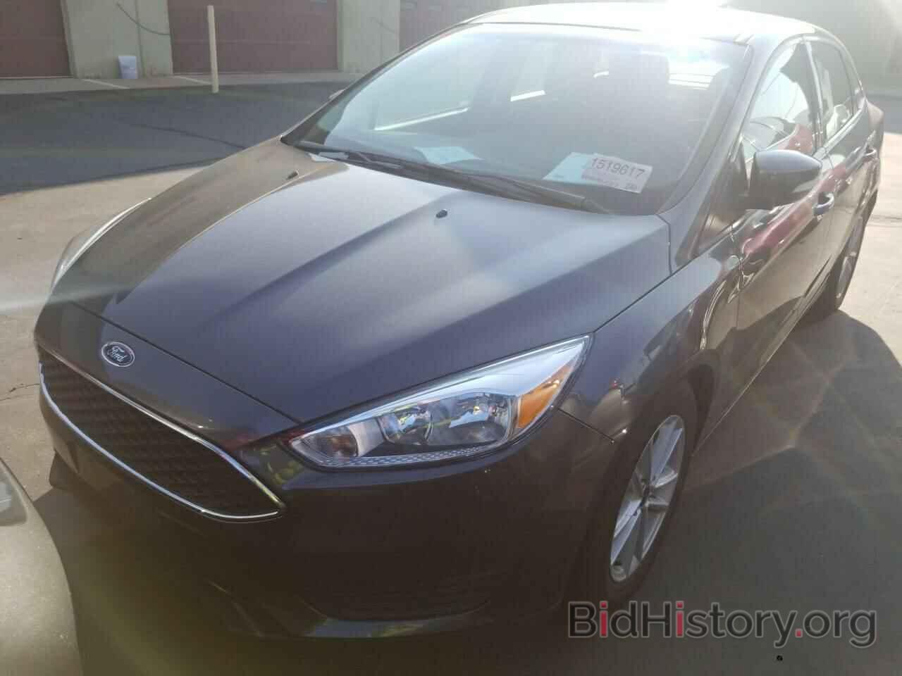 Photo 1FADP3FE1HL238943 - Ford Focus SE 2017