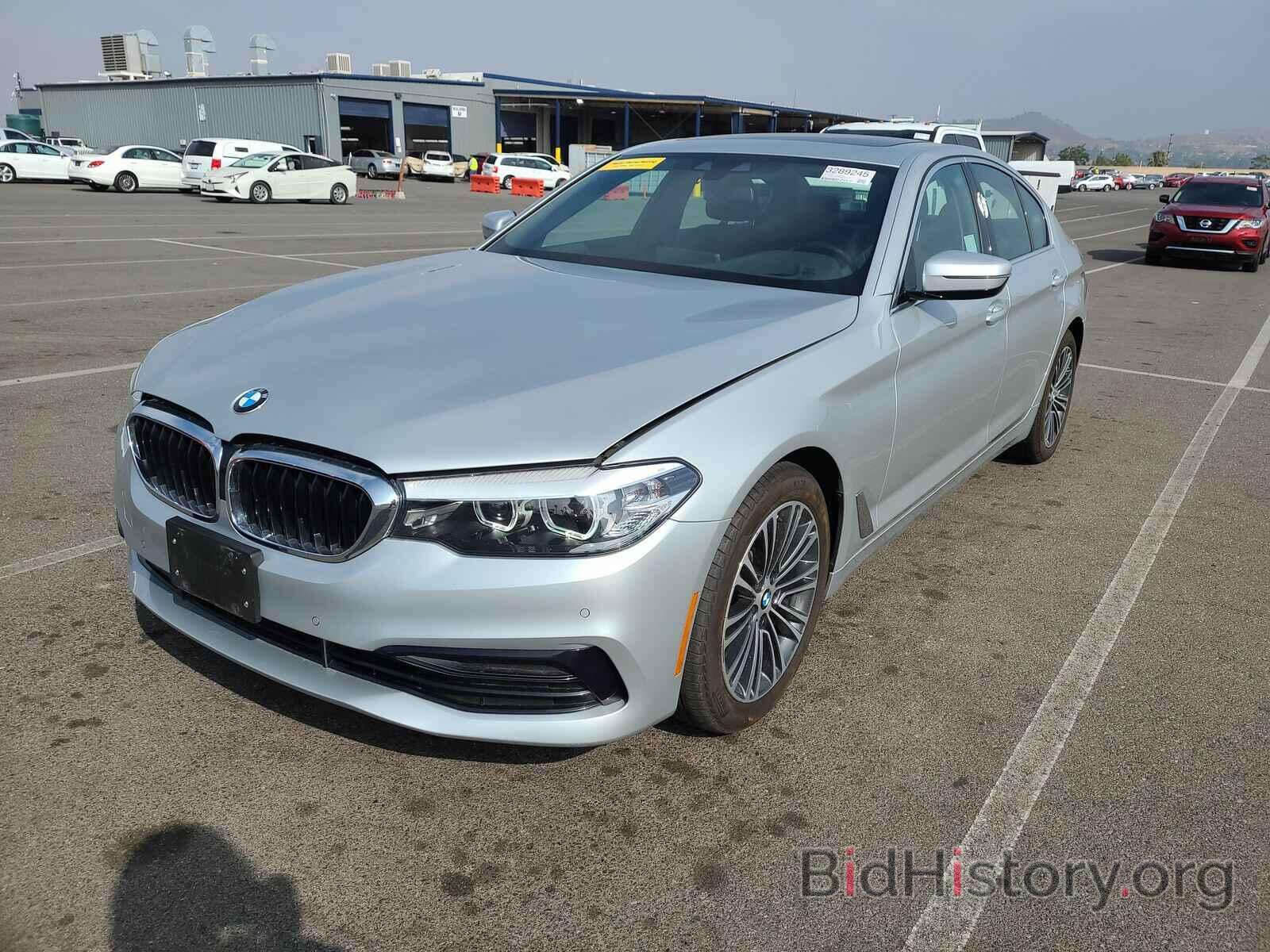 Photo WBAJA5C56KBX87255 - BMW 5 Series 2019