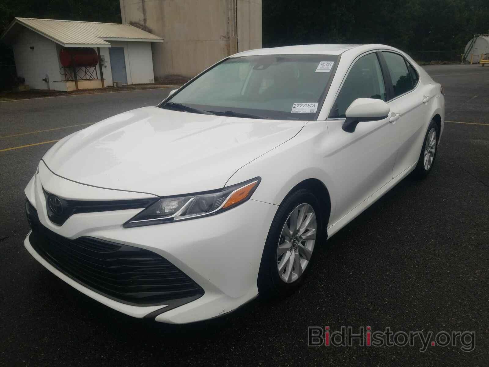 Photo 4T1B11HK1KU720741 - Toyota Camry LE 2019