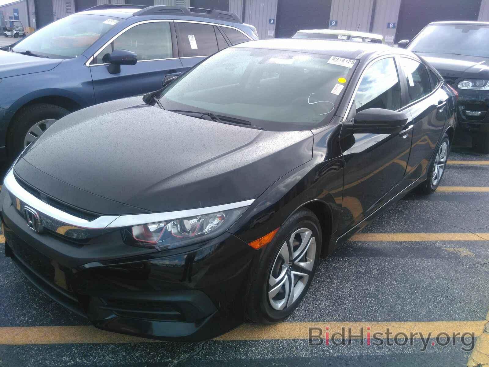 Photo 19XFC2F58JE026211 - Honda Civic Sedan 2018