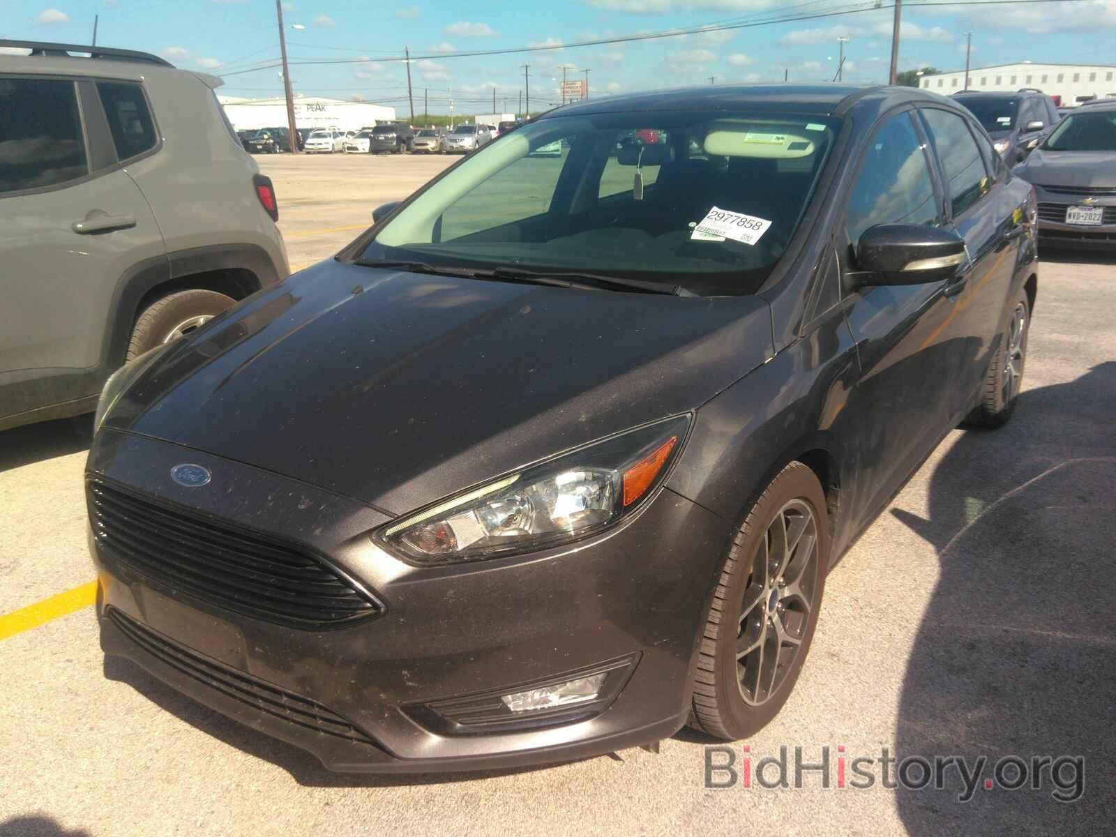 Photo 1FADP3FE8HL309703 - Ford Focus SE 2017