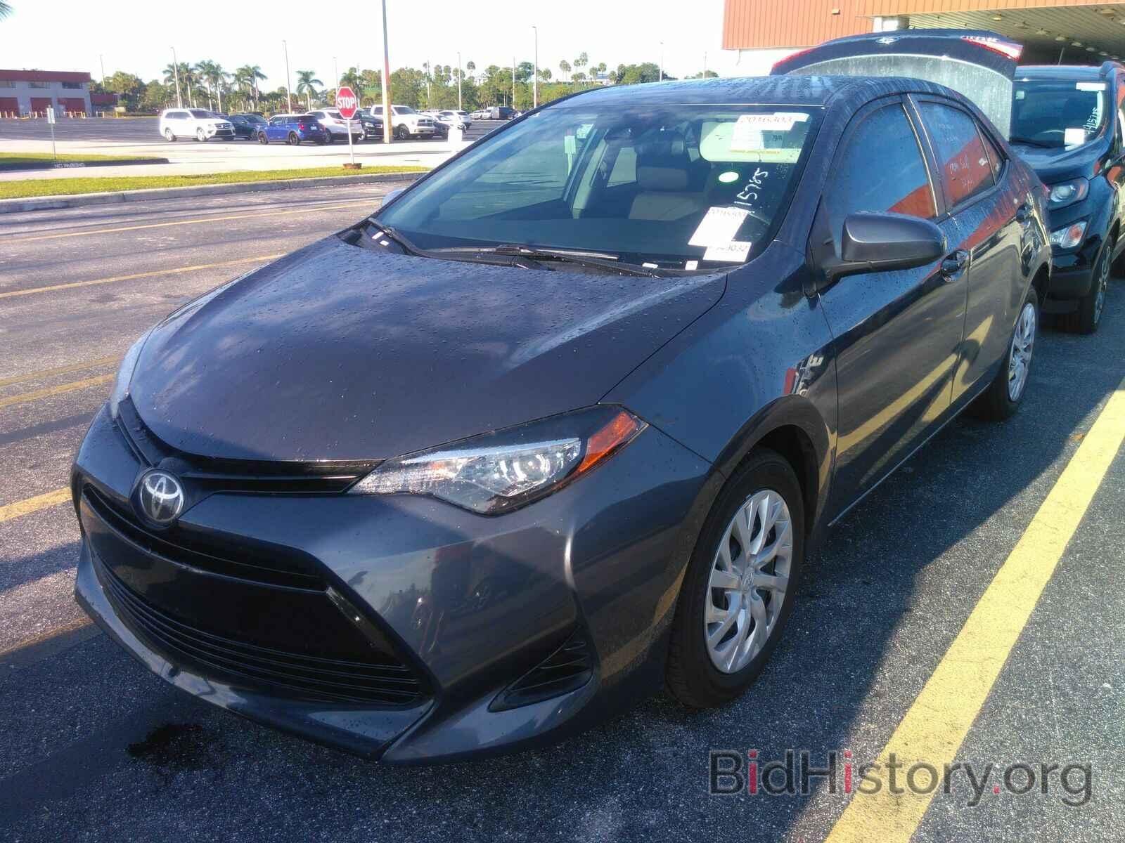 Photo 5YFBURHE8KP949032 - Toyota Corolla LE 2019