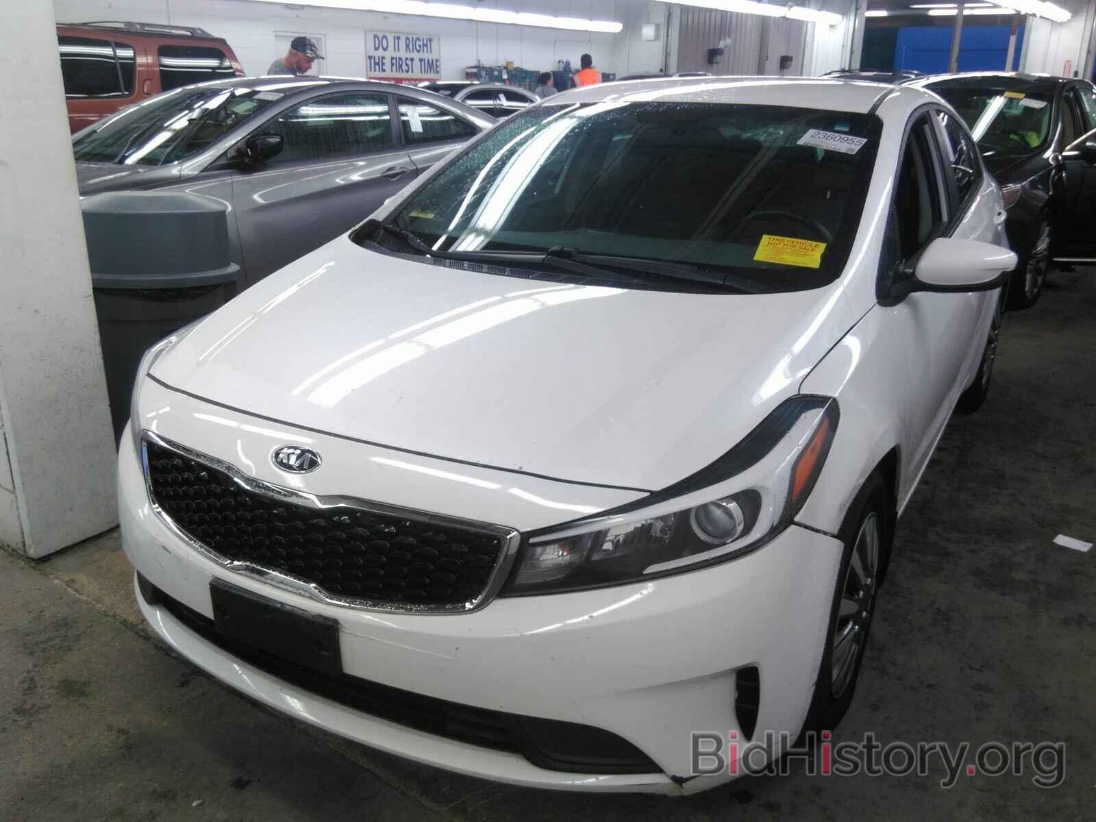 Photo 3KPFL4A70JE219490 - Kia Forte LX 2018