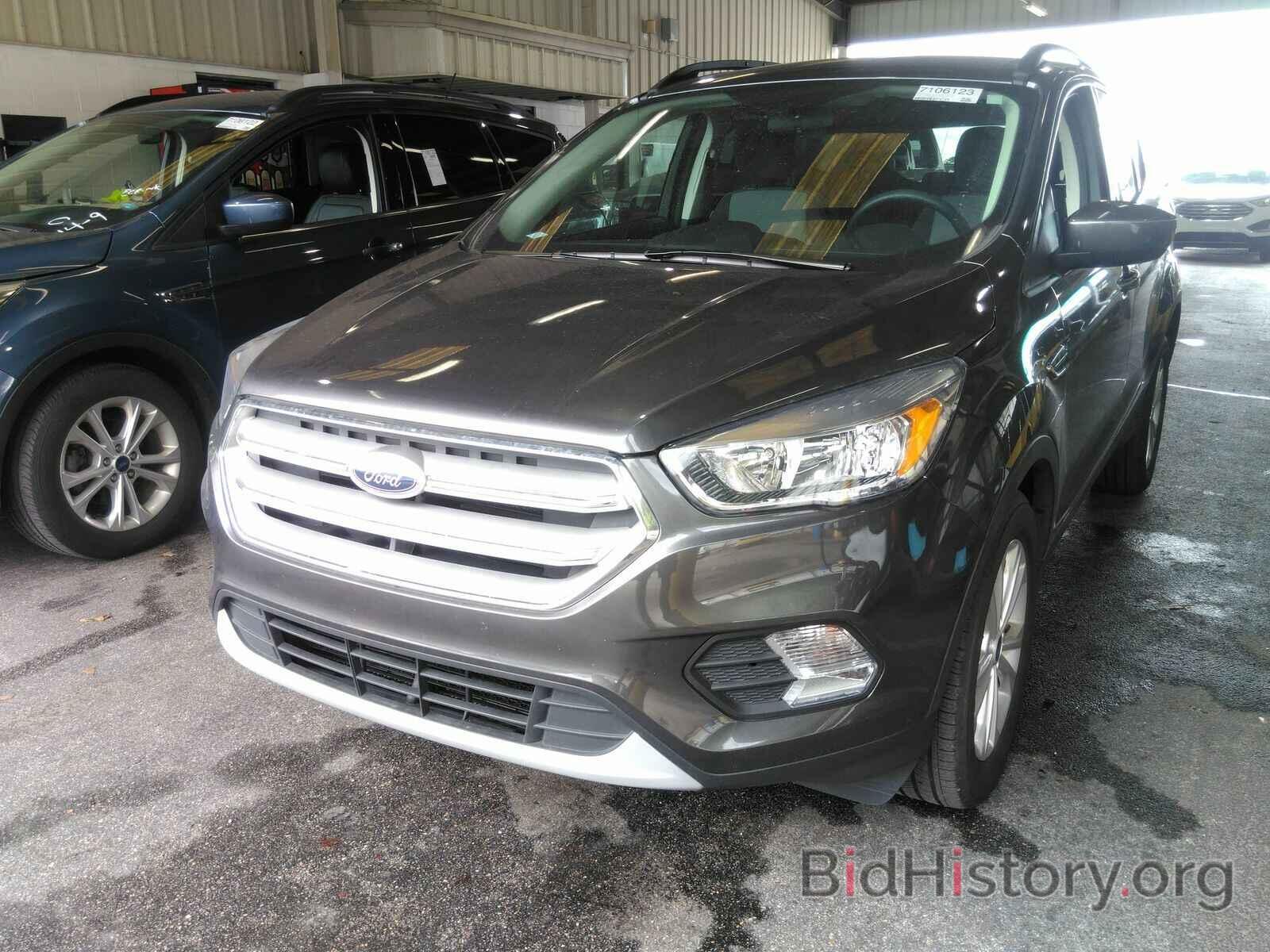Photo 1FMCU0GD7JUD19136 - Ford Escape 2018