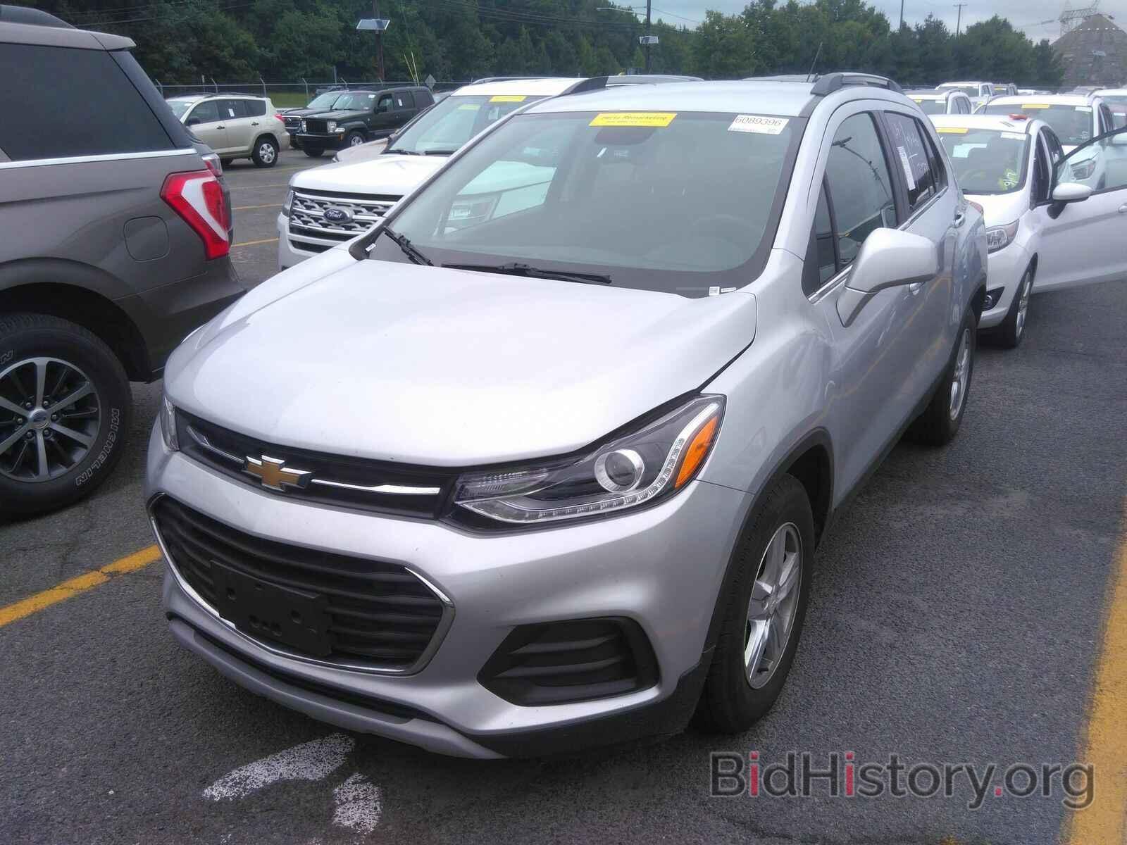 Photo 3GNCJLSB1JL239904 - Chevrolet Trax 2018