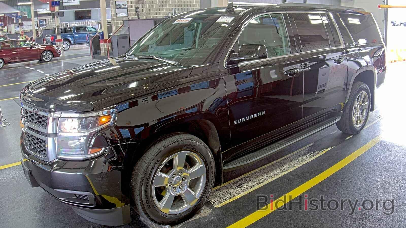 Photo 1GNSKHKC0HR268456 - Chevrolet Suburban 2017