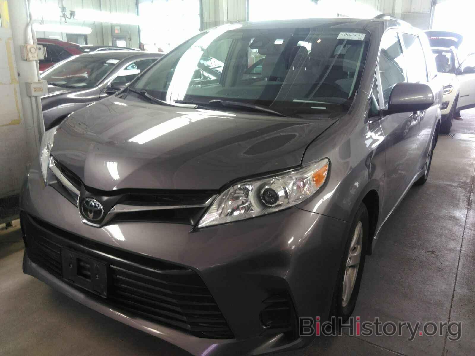 Photo 5TDKZ3DCXJS960901 - Toyota Sienna LE 2018