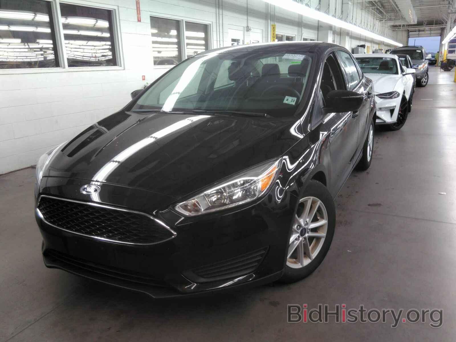 Фотография 1FADP3F24JL298386 - Ford Focus SE 2018