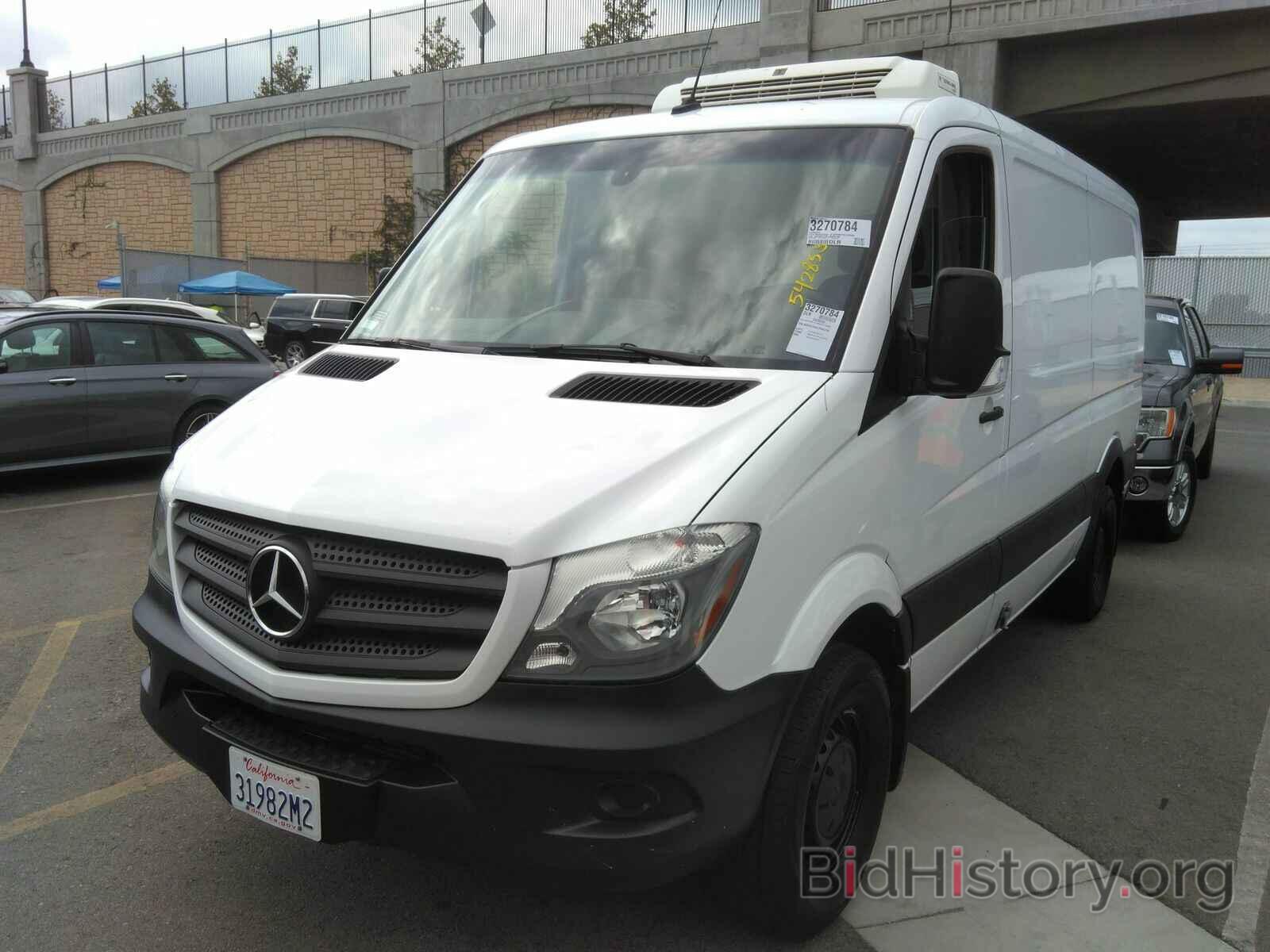 Photo WD3PE7CD1JP605798 - Mercedes-Benz Sprinter Cargo Van 2018