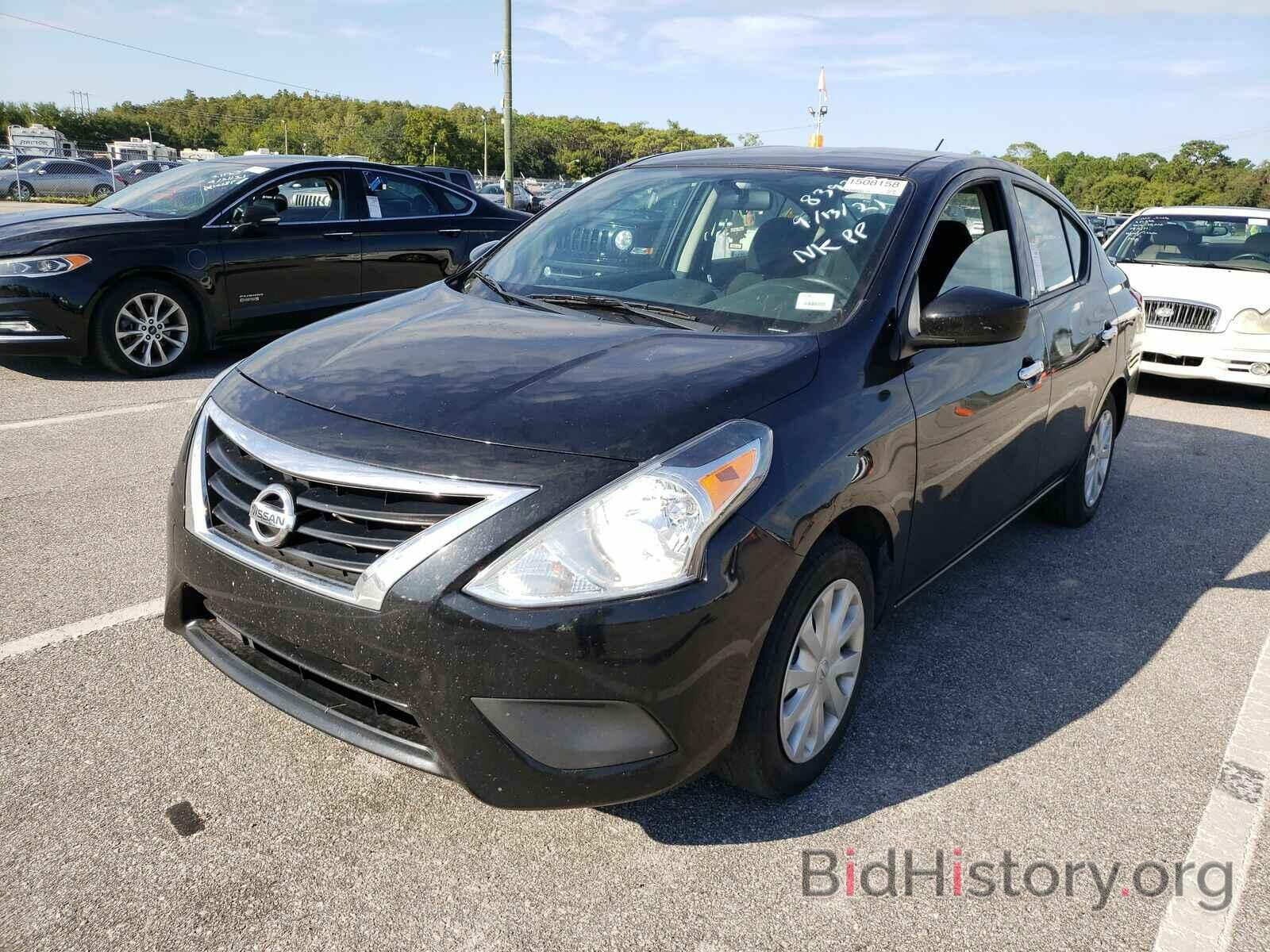 Photo 3N1CN7AP7KL839283 - Nissan Versa Sedan 2019