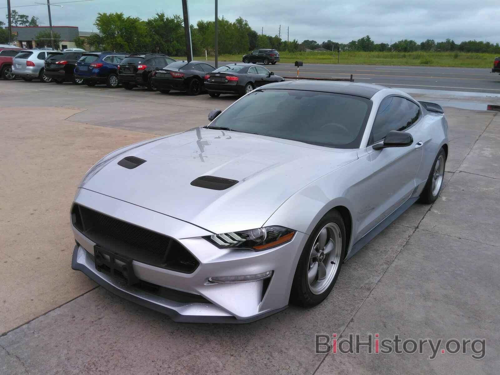 Photo 1FA6P8TH3J5132153 - Ford Mustang 2018