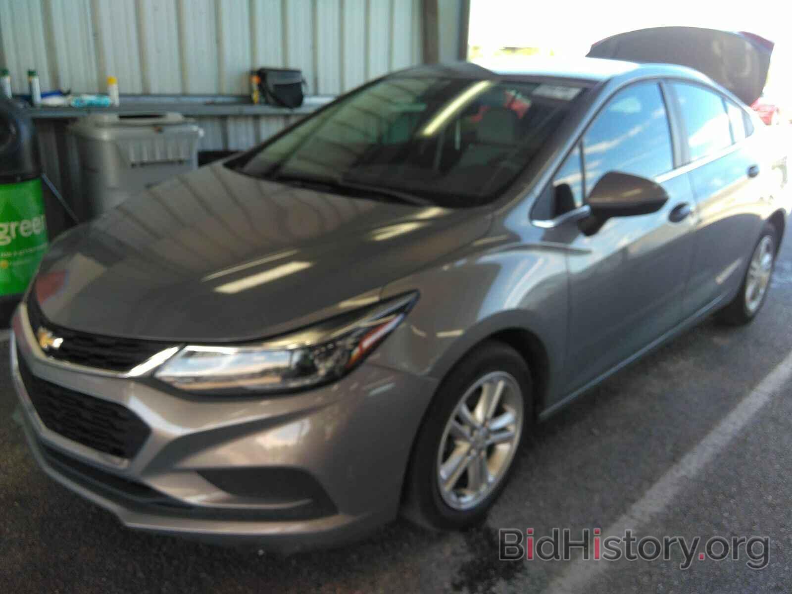 Photo 1G1BE5SM0H7274477 - Chevrolet Cruze 2017