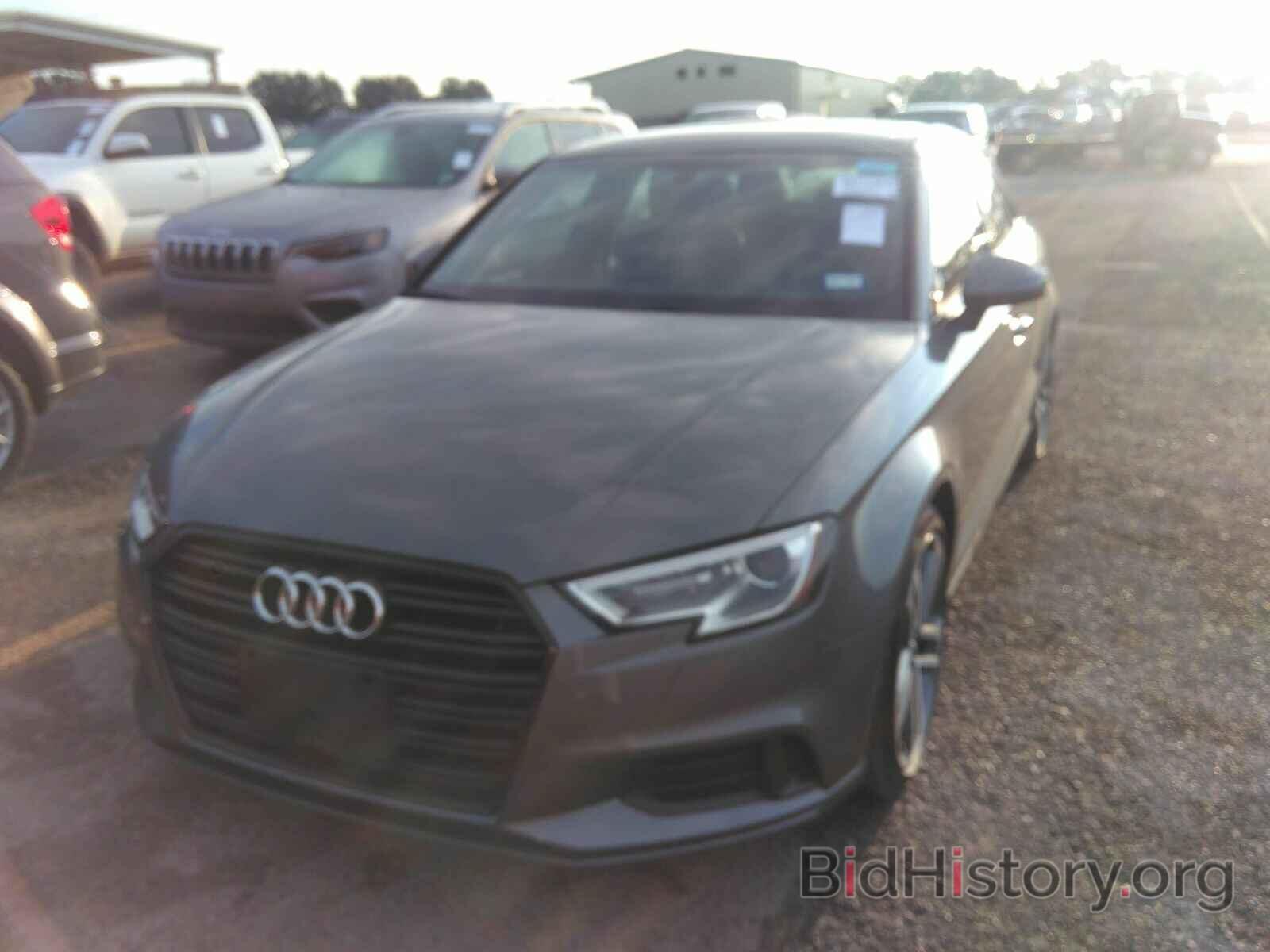 Photo WAUAUGFF2KA113651 - Audi A3 Sedan 2019